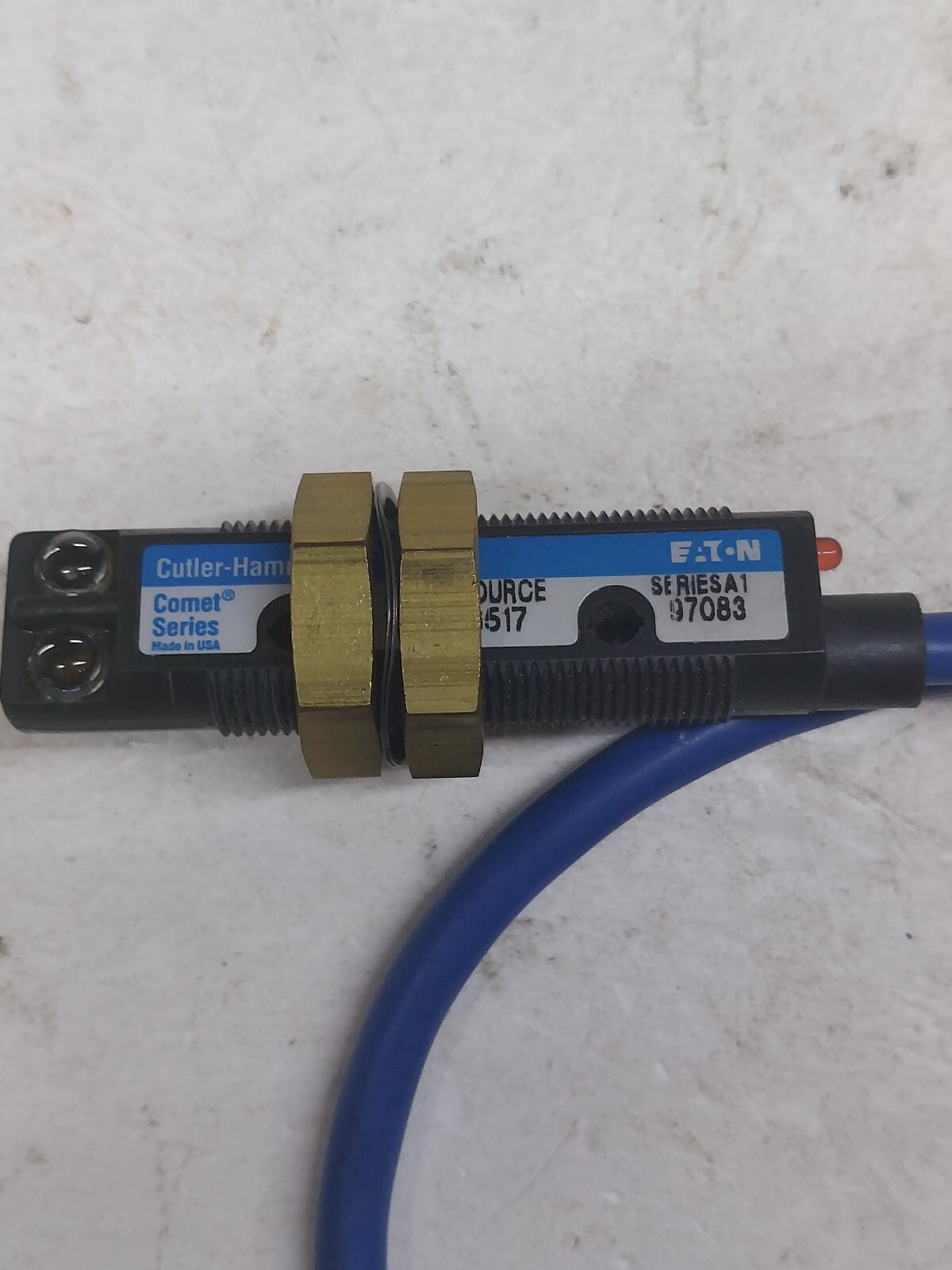 (AMAT) 0090-16022 Cutler-Hammer 11100R6517 PHOTOELECTRIC SEN Excellent Condition