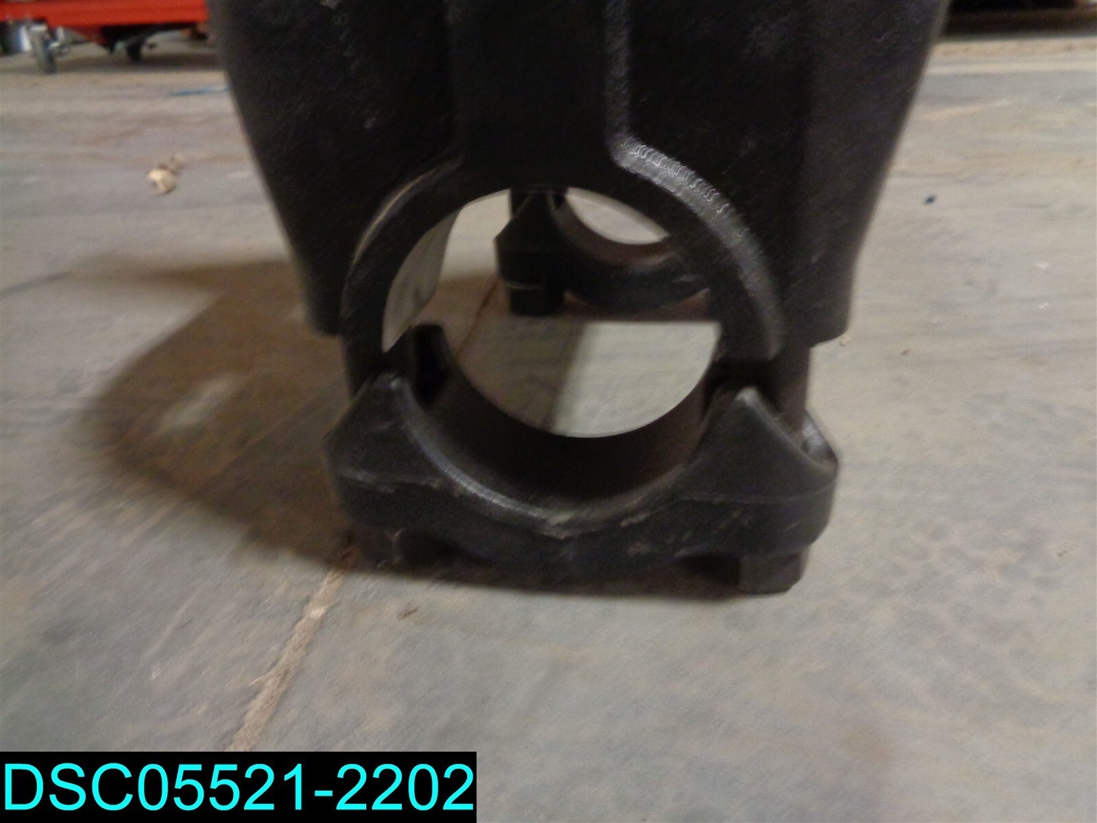 HENDRICKSON 31017-096L 17-1/2″ X 10-1/8″ Saddle Assembly Saddle