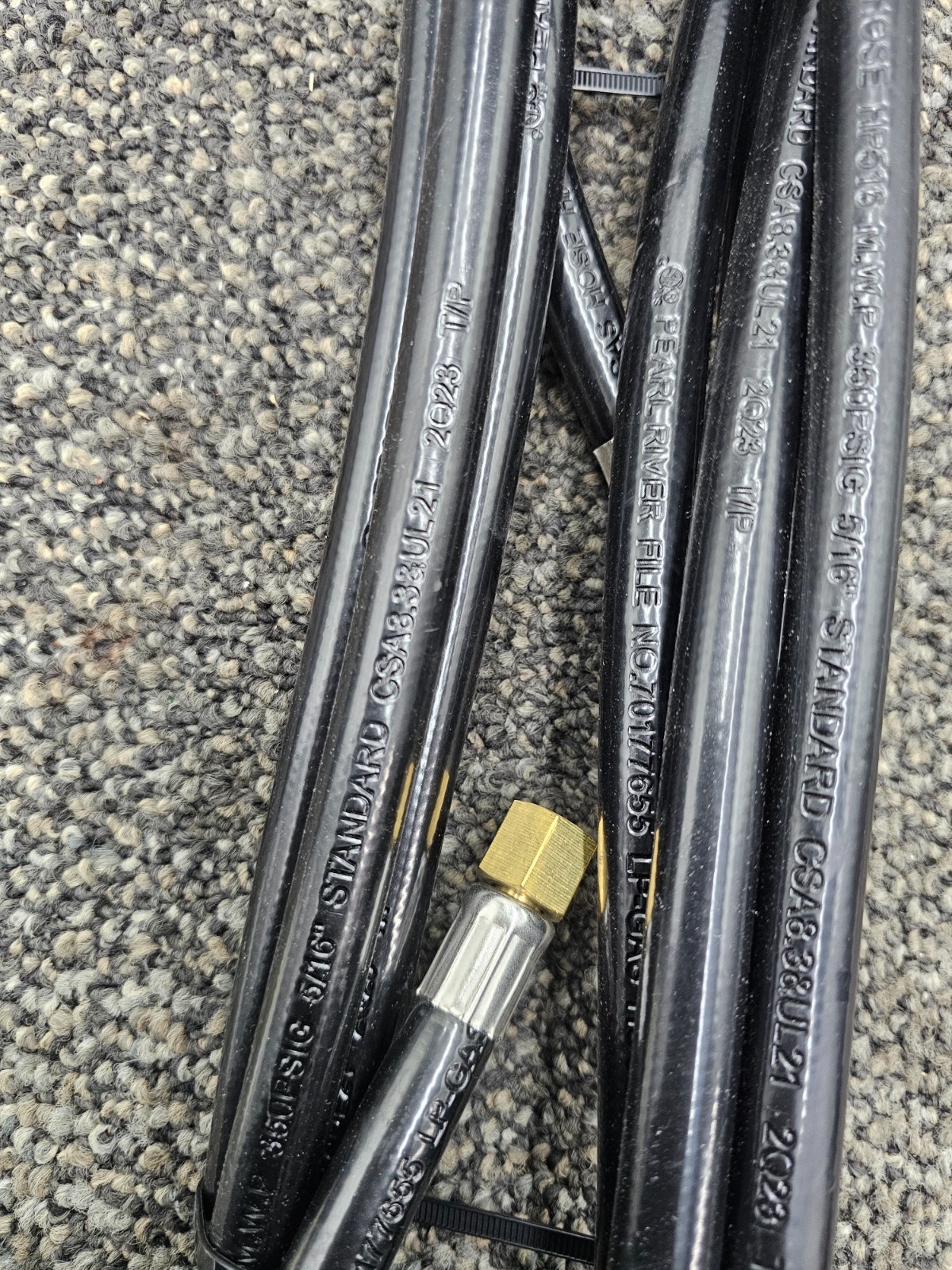 Pearl River 70177655 5/16″ HP516 Propane Adapter Hose 350PSIG LP-GAS Black