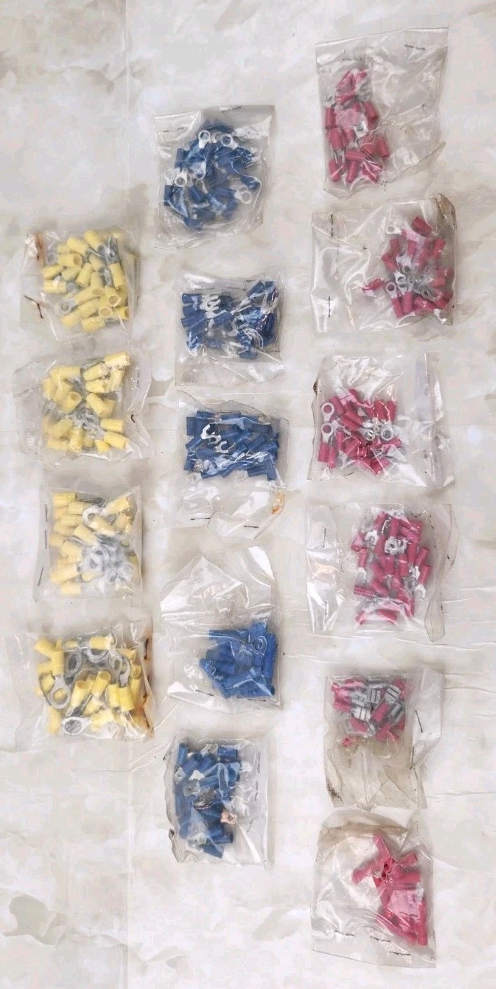 Random Sizes Yellow Blue Red Fork & Ring & Other Terminal Connectors Approx 300