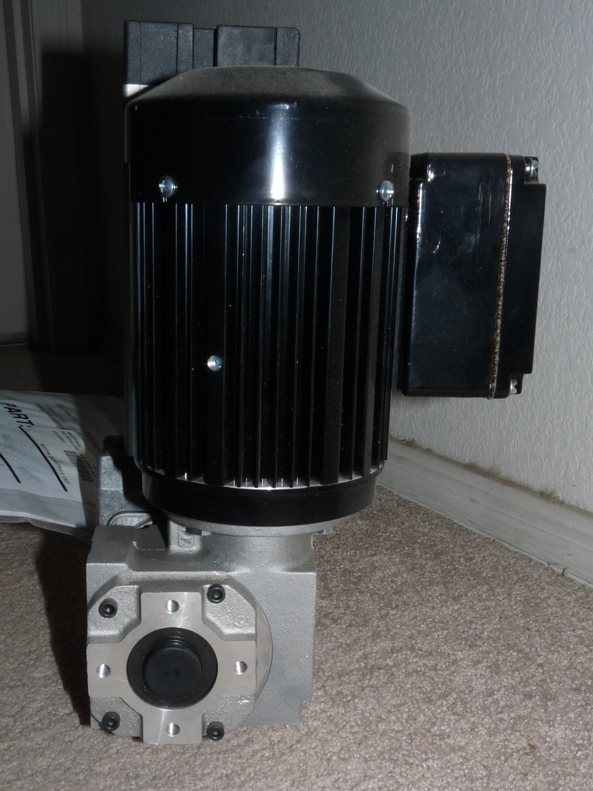 BOSCH REXROTH 3842999716 BS2 TRANSVERSE CONVEYOR BODINE 42Y6BFPP GEARMOTOR NEW