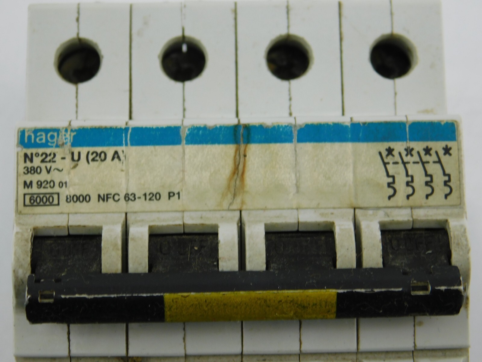 Hager N°22-U(20A) 380 V M 920 01