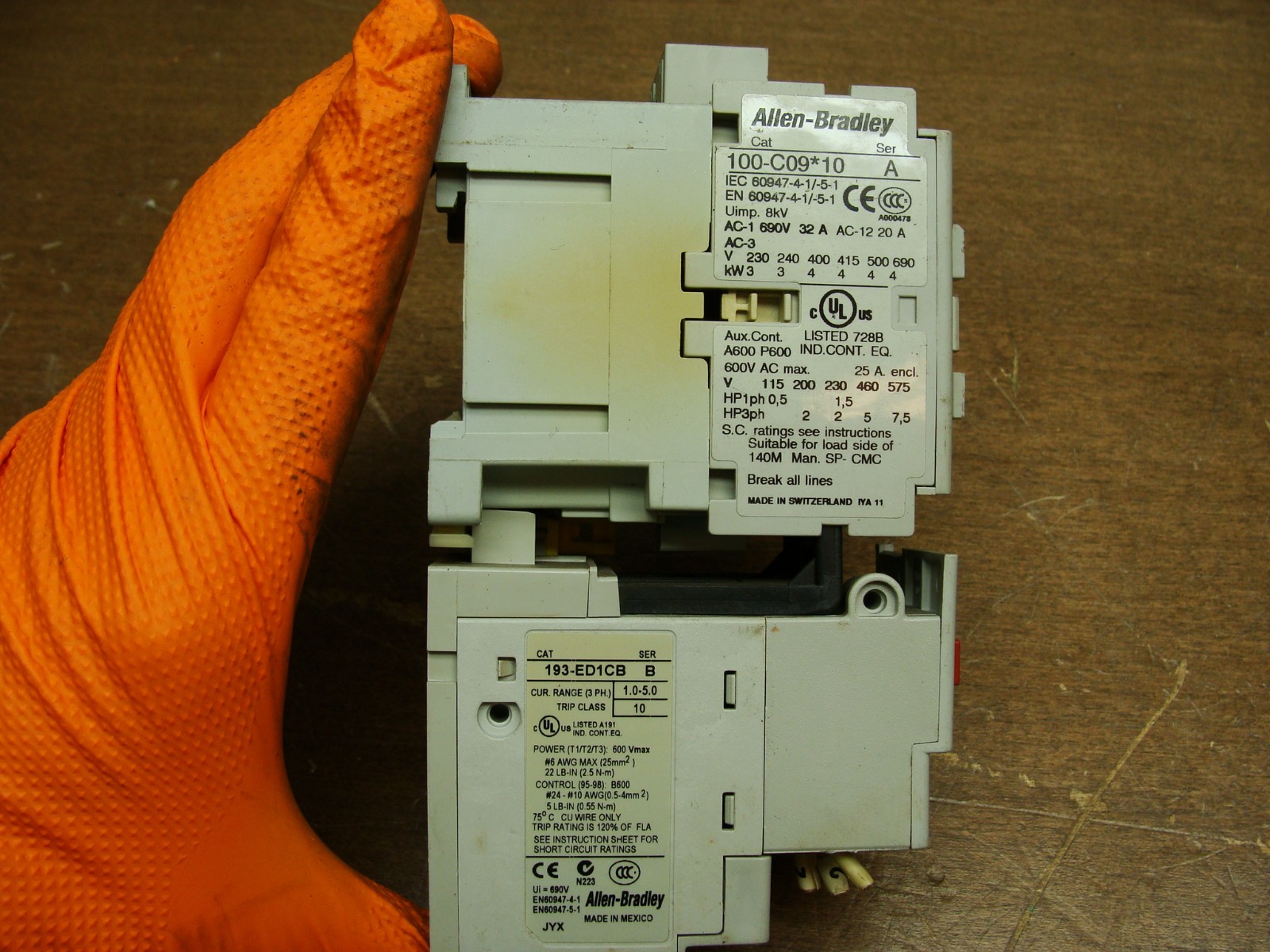 ALLEN BRADLEY 100-C09*10 SER A CONTACTOR W/193-ED1CB SER B OVERLOAD RELAY