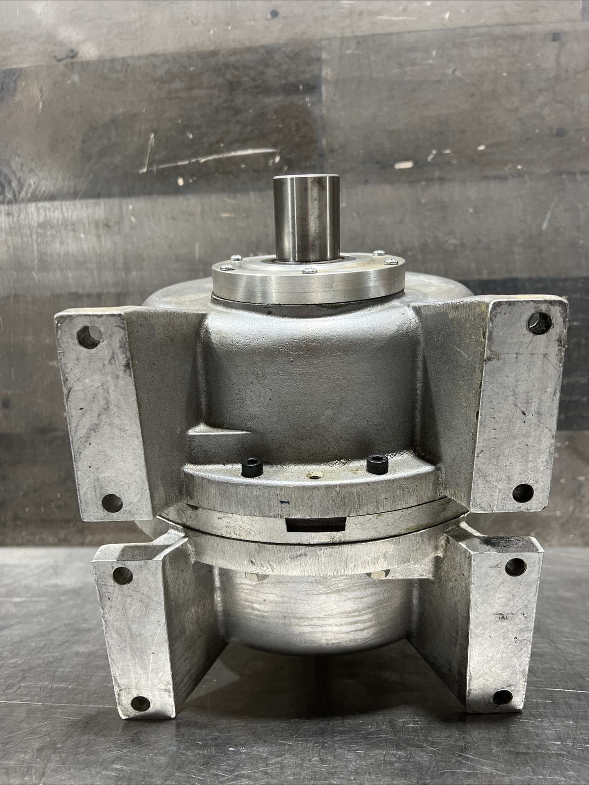 HILLIARD CORPORATION A175B-1-711R Centrifugal Clutch Used Surplus