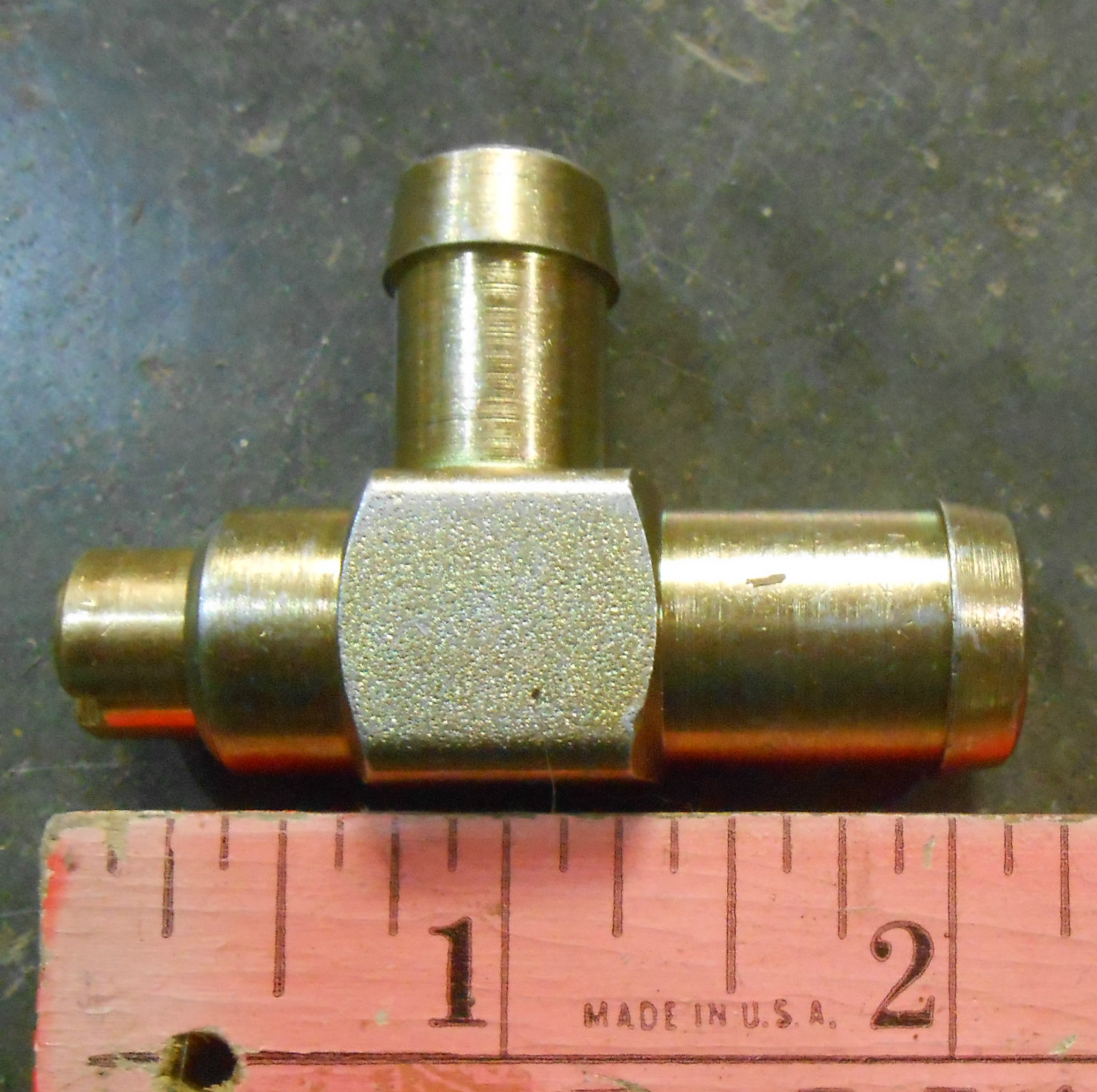 Steel Right Angle Stop Valve 5/8 tube hose x 1/2 tube hose Yellow Zinc