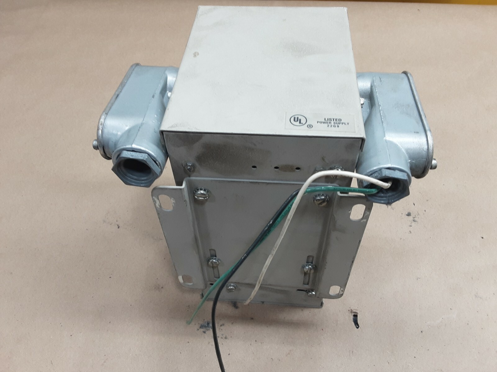 WIREMOLD POWER CONDITIONING ISOLATION TRANSFORMER CLT-0140-GTB .14KVA #15B6PR3RM
