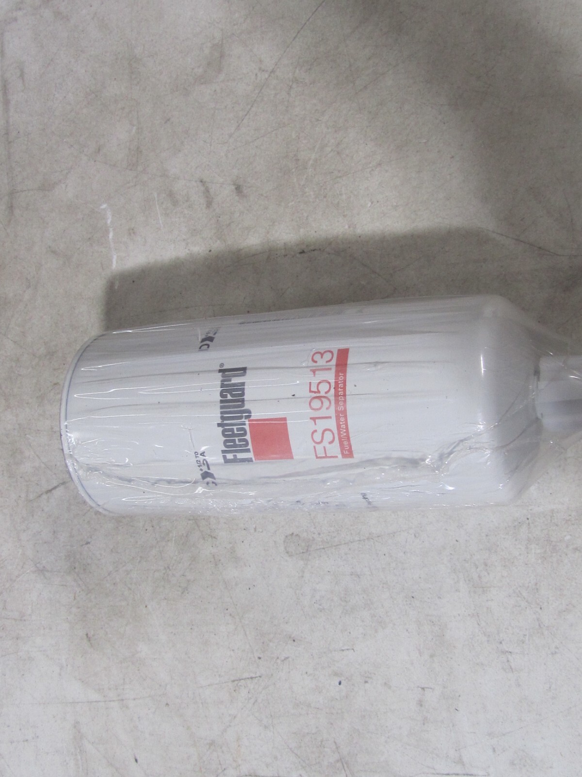 NEW GENUINE OEM Fleetguard Separator Fuel/Water FS19513