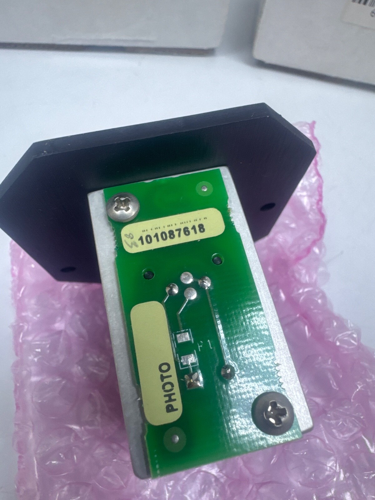 LOT OF 2 PCS HACH 6205800 COLORIMETER ASSY 520 MN