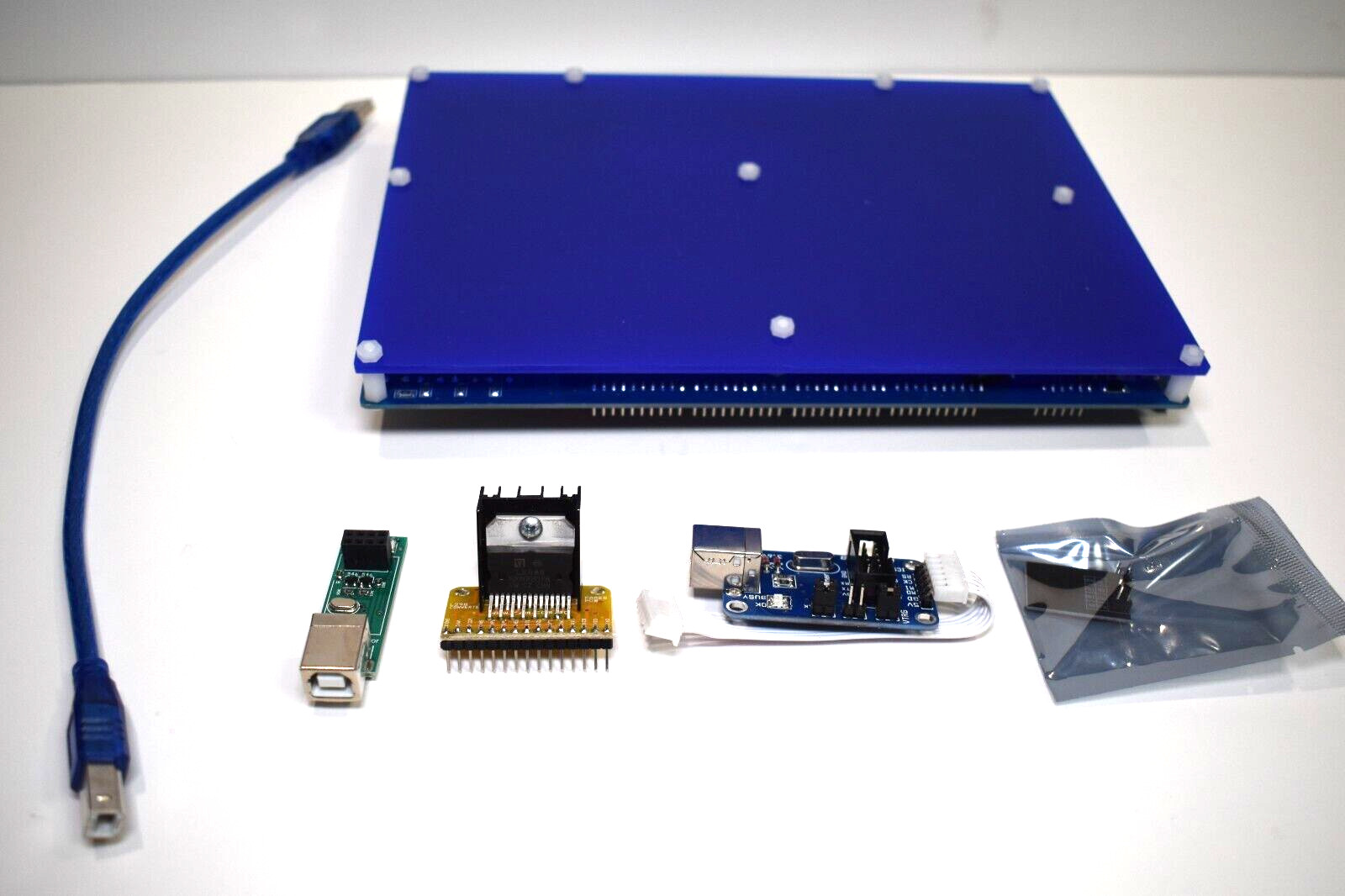 ATMEL AVR Development AtMega32 kit (Eta32)