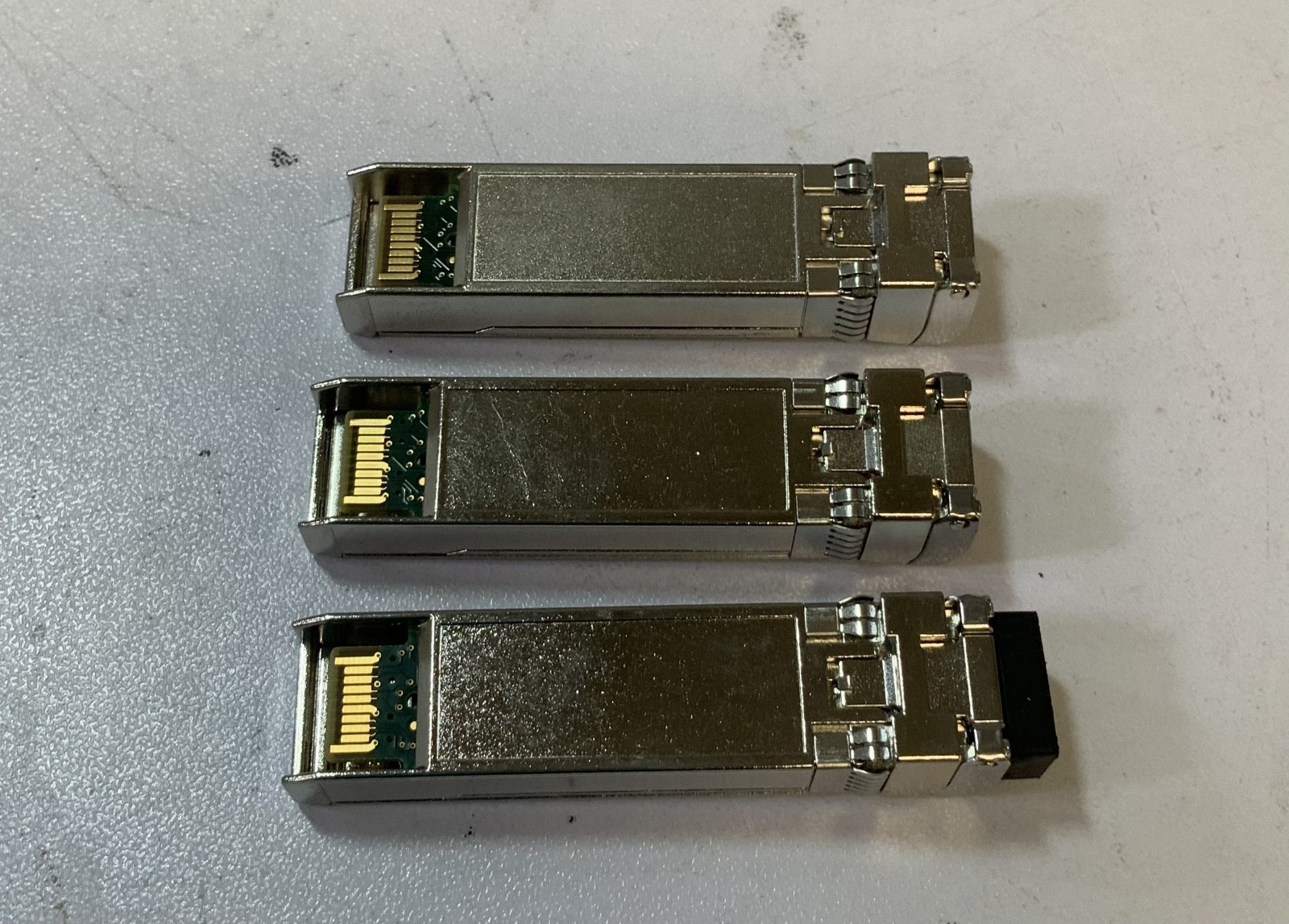 (Lot of 3) Q-Logic FTLF1429P3BCV-QL 1310nm 16GB 10KM LR SFP+ Transceiver “N6C”