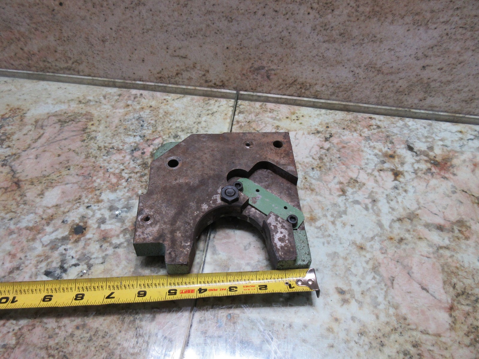 MORI SEIKI MV-45B CNC VERTICAL MILL ATC TOOL CHANGER CAROUSEL HOLDER ARM CAT45