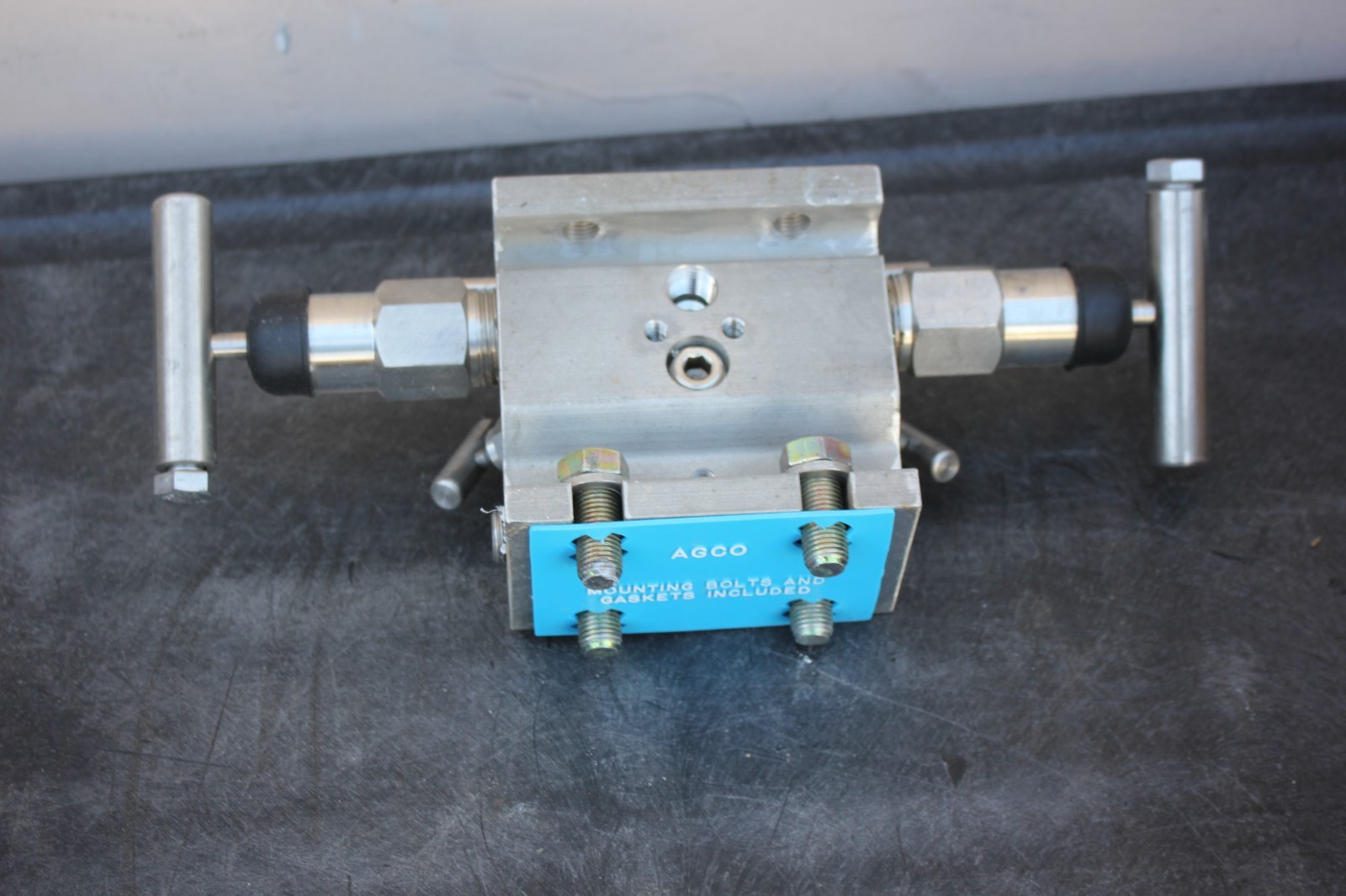 NEW PENTAIR/ANDERSON GREENWOOD SS INSTRUMENT MANIFOLD M66ARDS