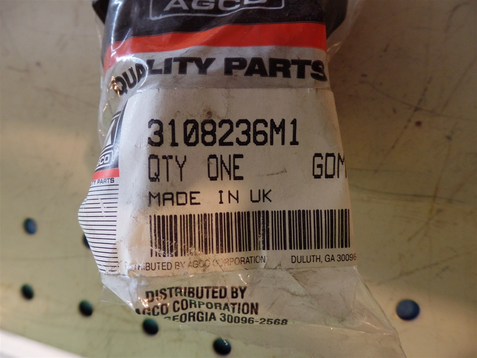 3108236M1 MUFF AGCO MASSEY FERGUSON 6150 6170 6180 6190 6235 6245 6255 6265 MORE