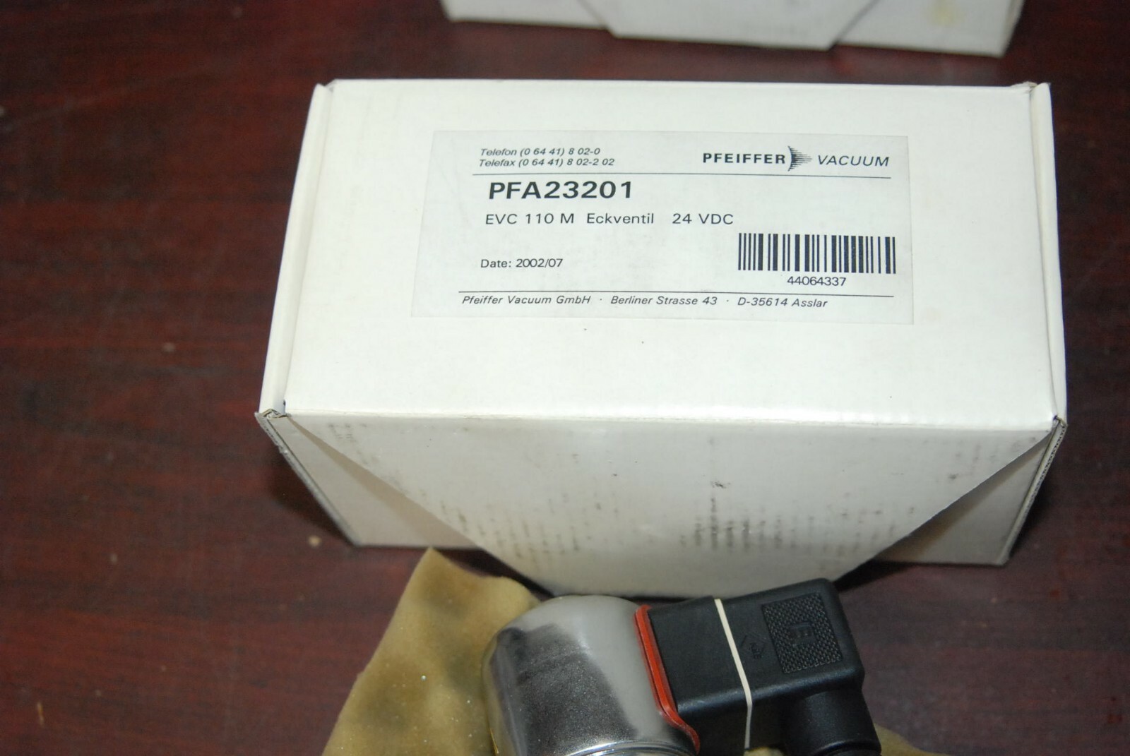 Pfeiffer PFA23201, Right Angle Valve, 24VDC, New in Box