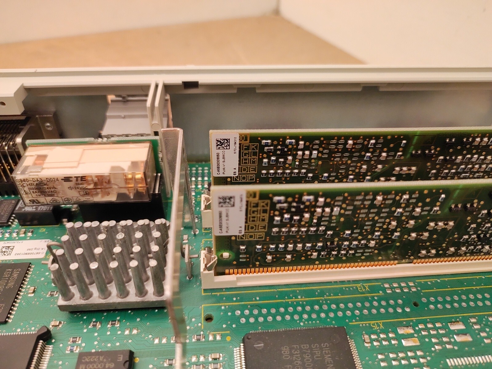 Siemens 6SN1118-0DG23-0AA1 VERSION:D