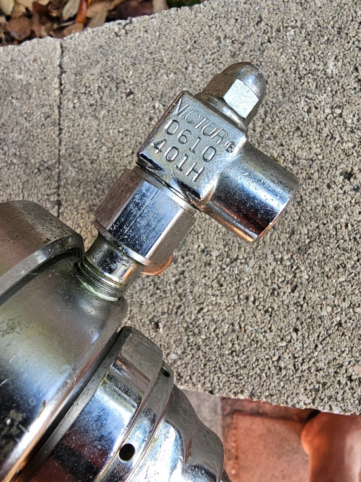 Airgas HPT270-80-590-4F CGA590 High Purity Compressed Gas Regulator -Works Great