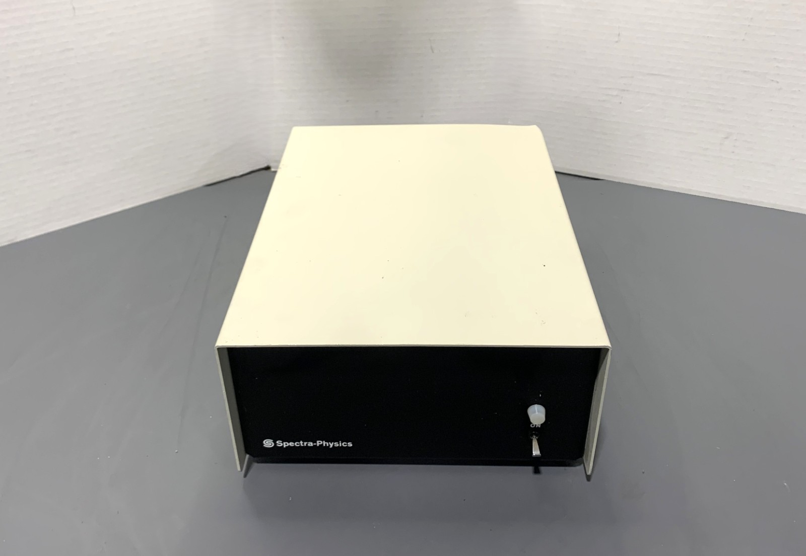 Spectra Physics Model 2200/2200A Laser Cavity Power Tested Read