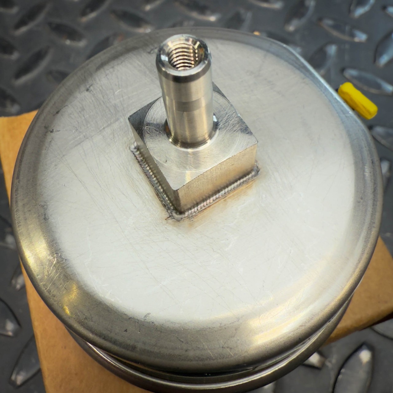 Swagelok PGI-63C-PG100-CAQX-AB 2.5″ 100 PSI Pressure Gauge Center-Back Mount