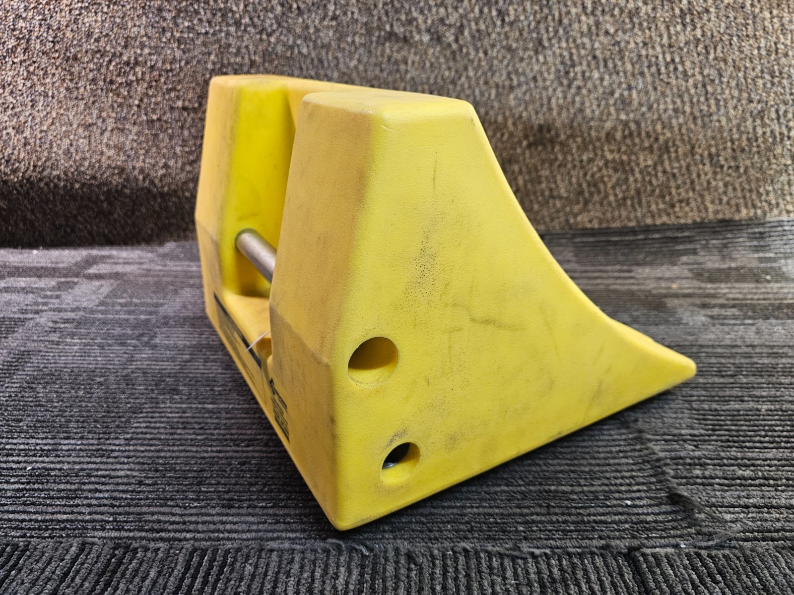 CHECKERS MC3009 Wheel Chock 46-65″ Urethane 245K lb Load Capacity