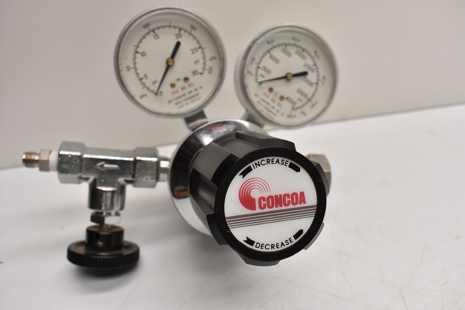 Concoa Pressure Regulator 2121391320 w/ Pressure Gauges 0-30 PSI & 0-4000 PSI