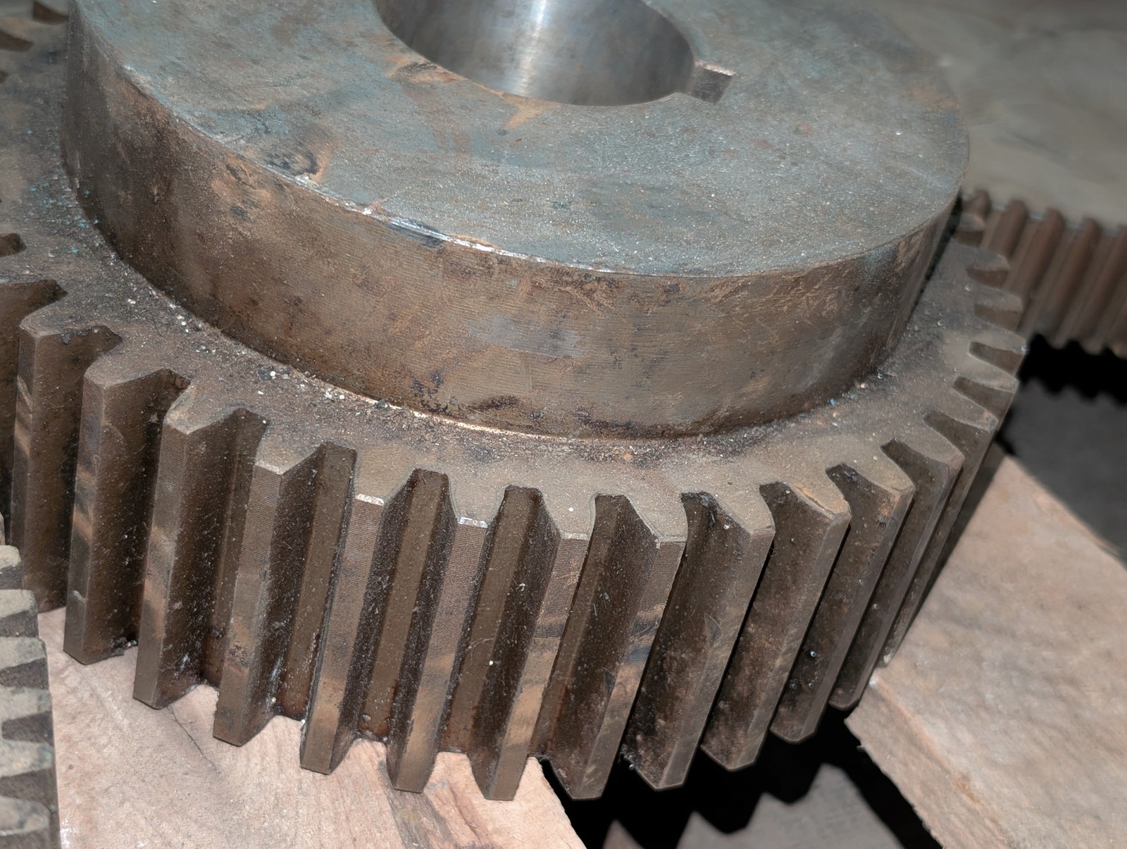 Unbranded 9in spur gear steel machine gear 2-1/2in keyed bore as shown