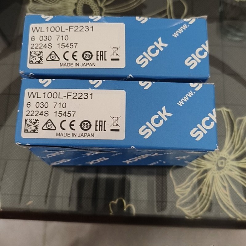1PC NEW SICK WL100L-F2231 Photoelectric Sensor Switch Give Free Transportation##