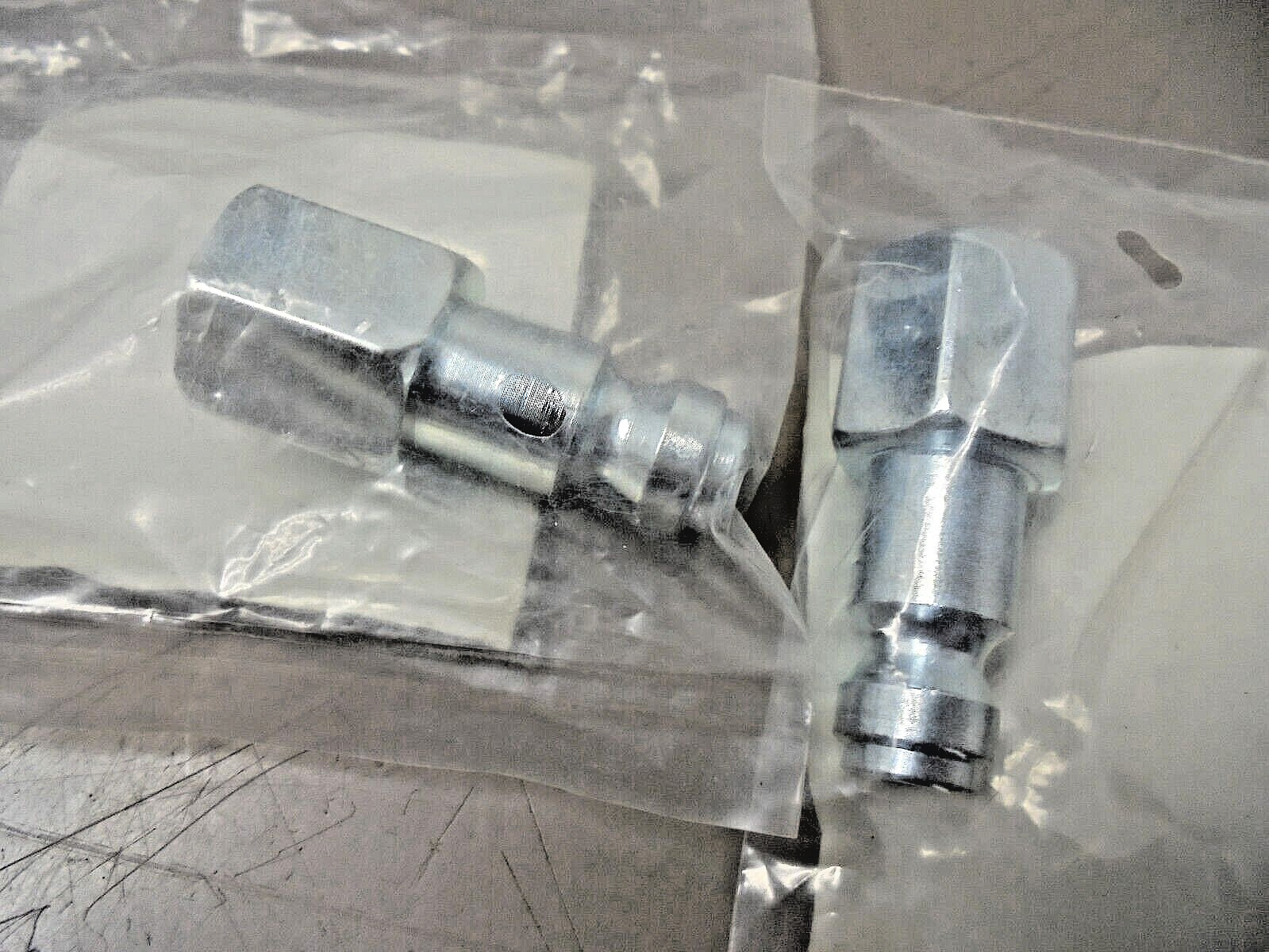 Quick Connect Coupler Plug 1/4-in Body x 1/4″ NPT Female Thread Qty 2
