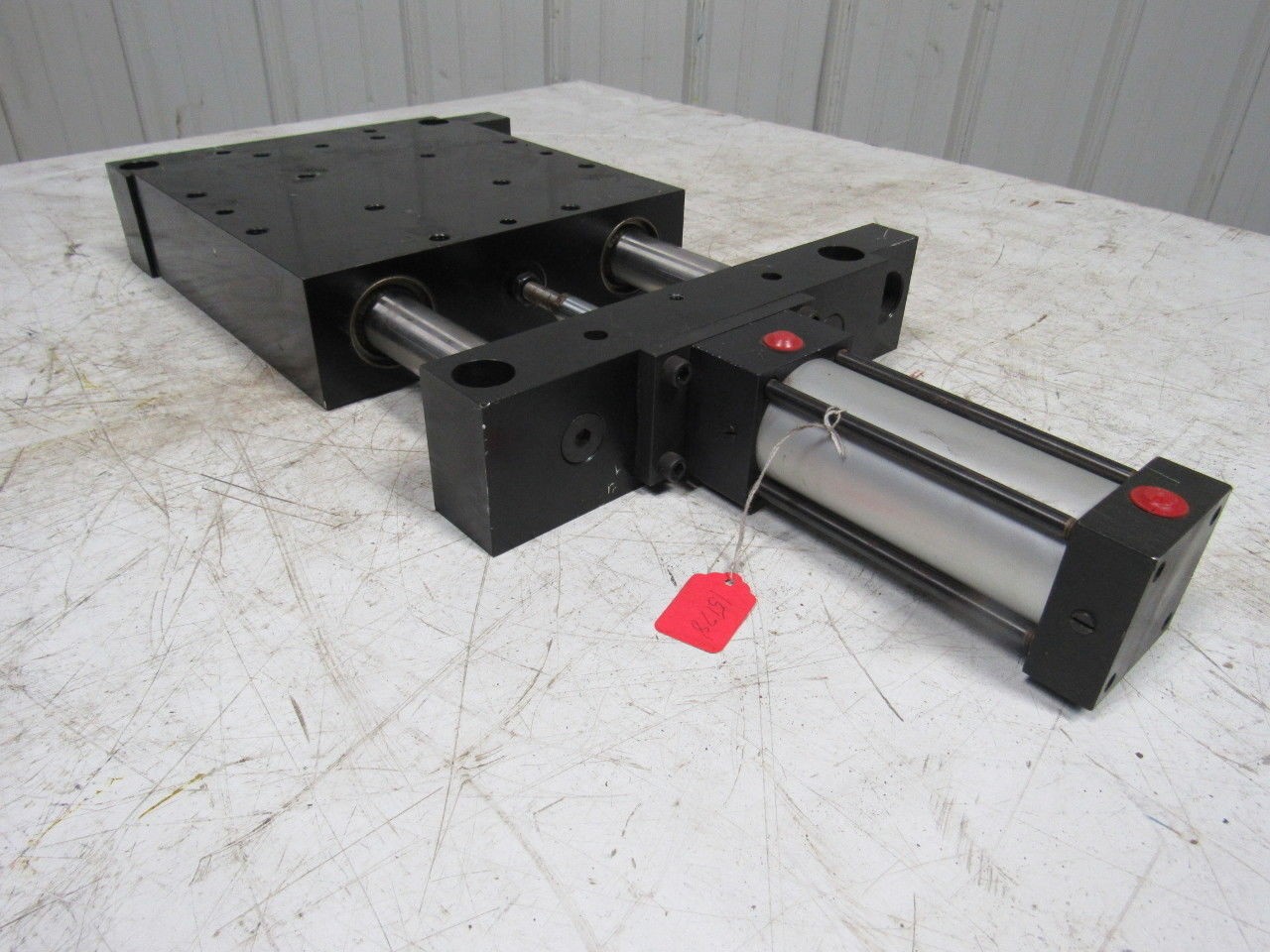 PHD BS101X4D206 Pneumatic Linear Slide 10″x10″x2-3/4″ 4″ Stroke 150 PSI Max.