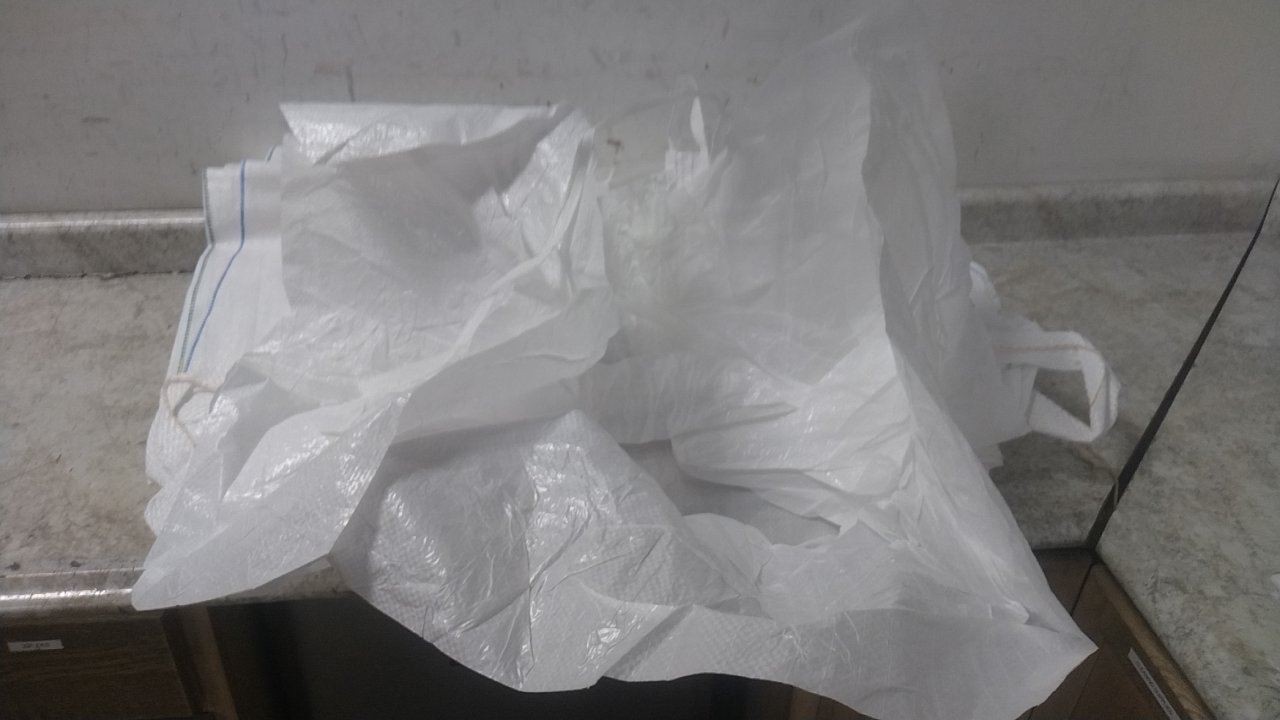 Shoptough 228284 5 Pk 36 In Inside L/W 2500 Lb Weight Cap Bulk Bags with Spout