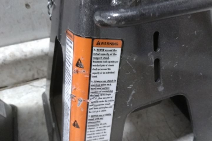 Gray 25TF Stands 2 Pk 25 Ton Load Cap 20 In Max Extended Height Jack Stand