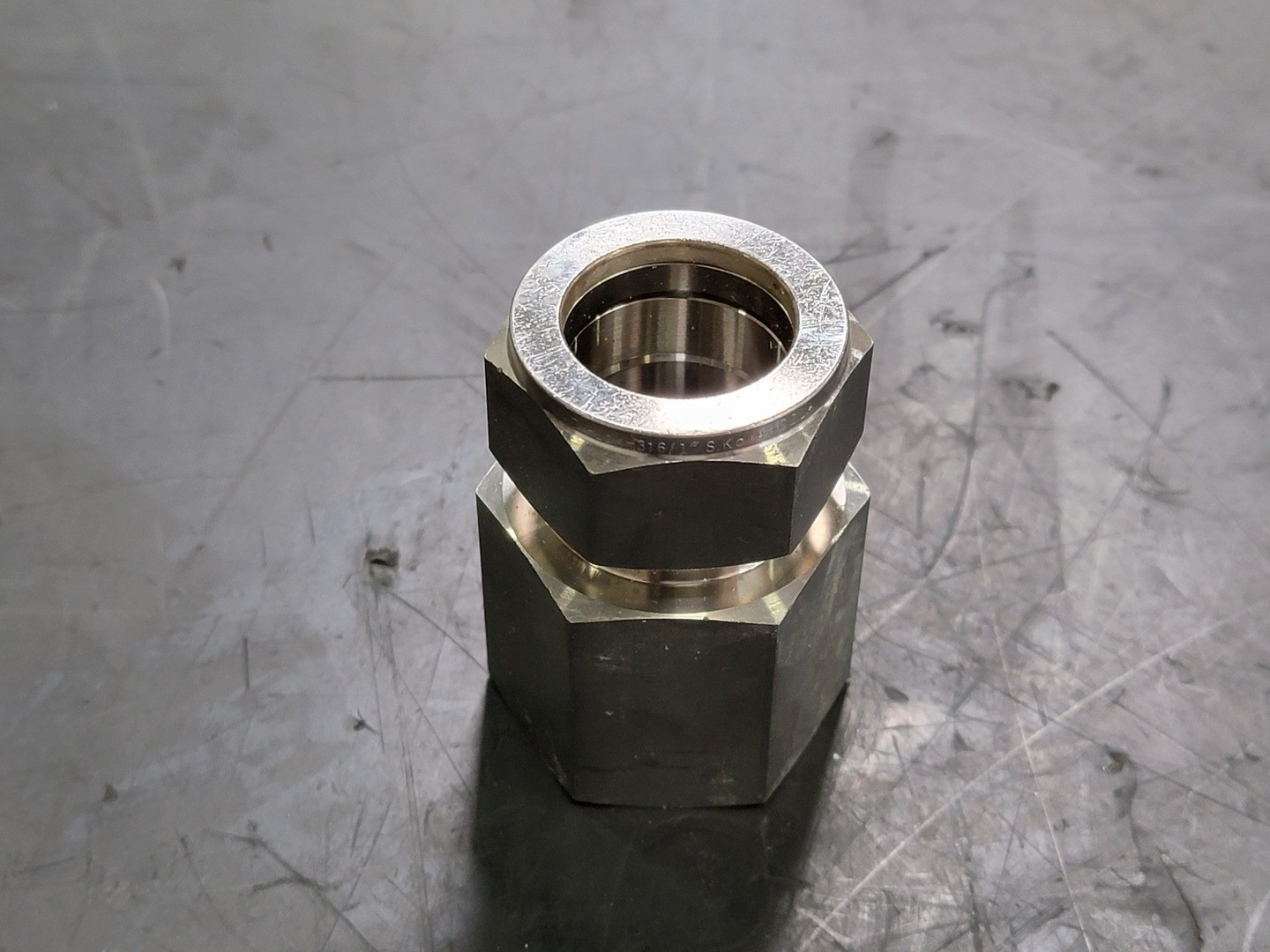 Dk-Lok 1″ Compression Tube Fitting 316 – Pipefittings