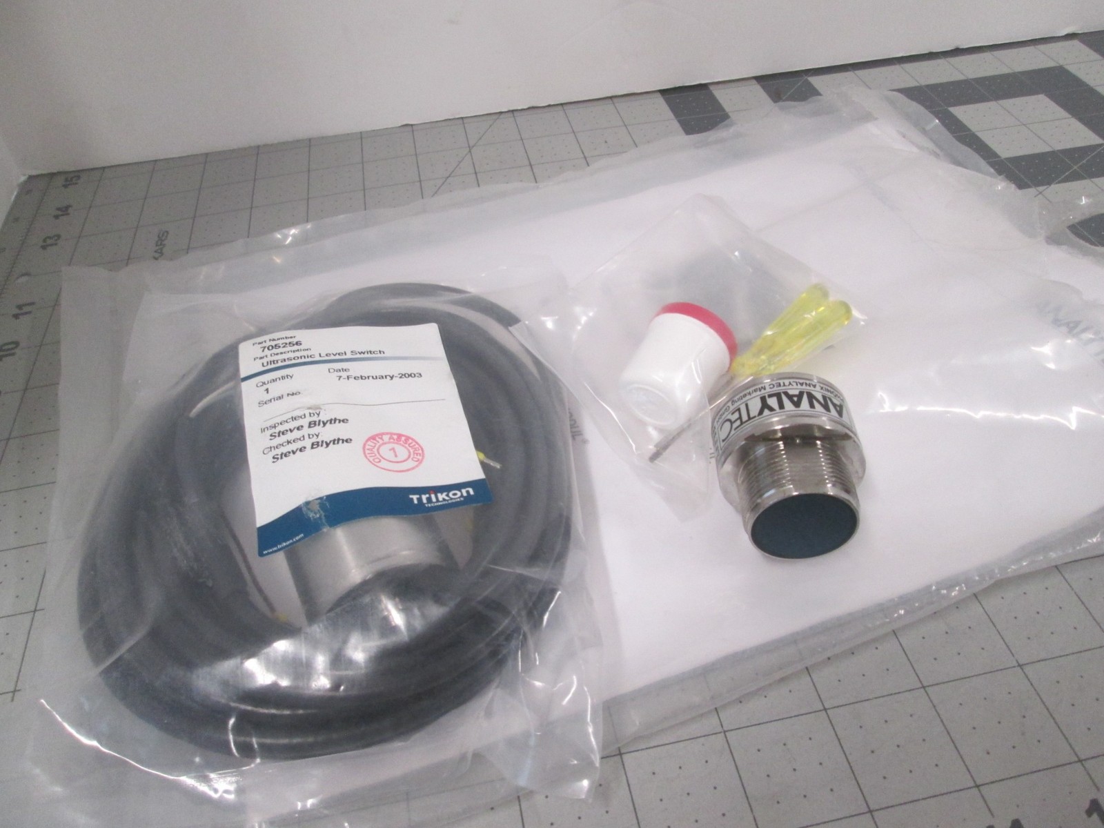 Analytec, Ultrasonic Level Switch, Type 789.1021 w/ Instruction Manual, New