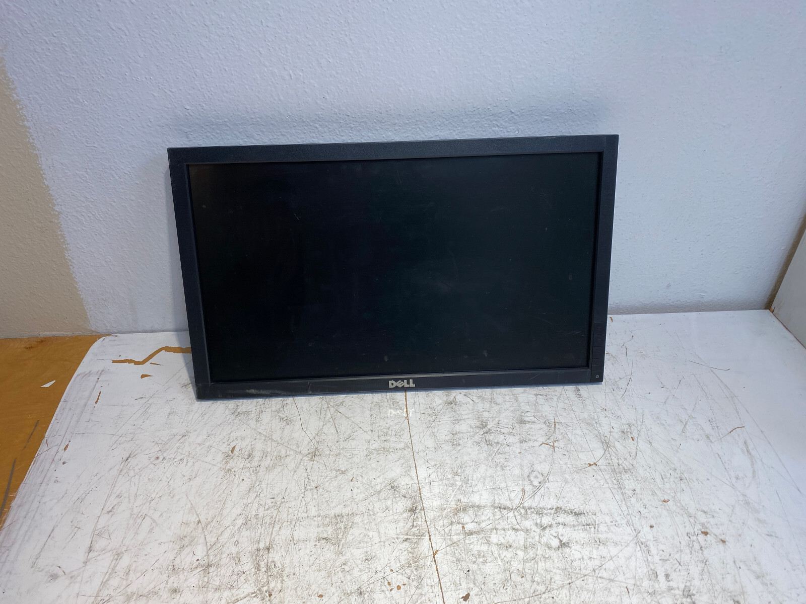 Dell P2011Ht Flat Panel LCD Monitor