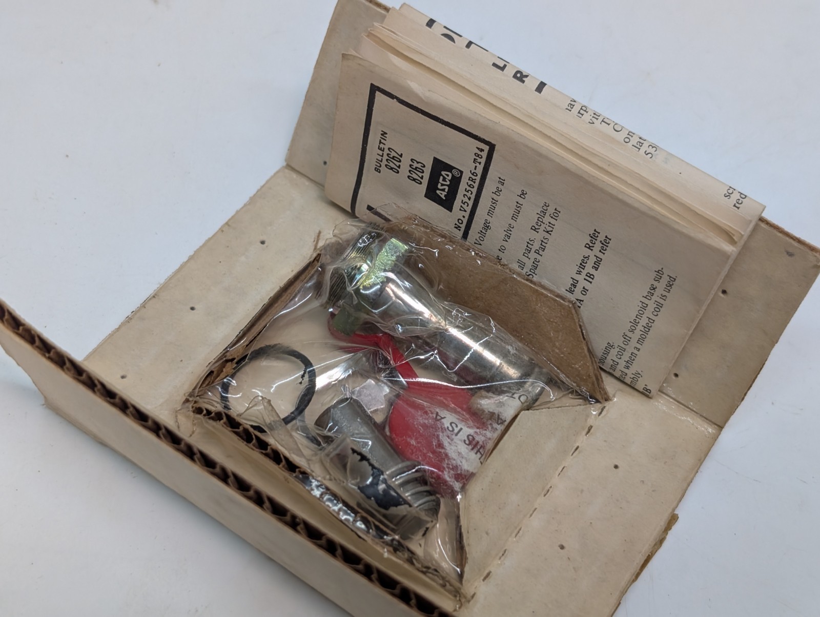 6 Assorted Asco Red Hat Valve Rebuild Kits: 8262/63;072282;302925;082983;302001