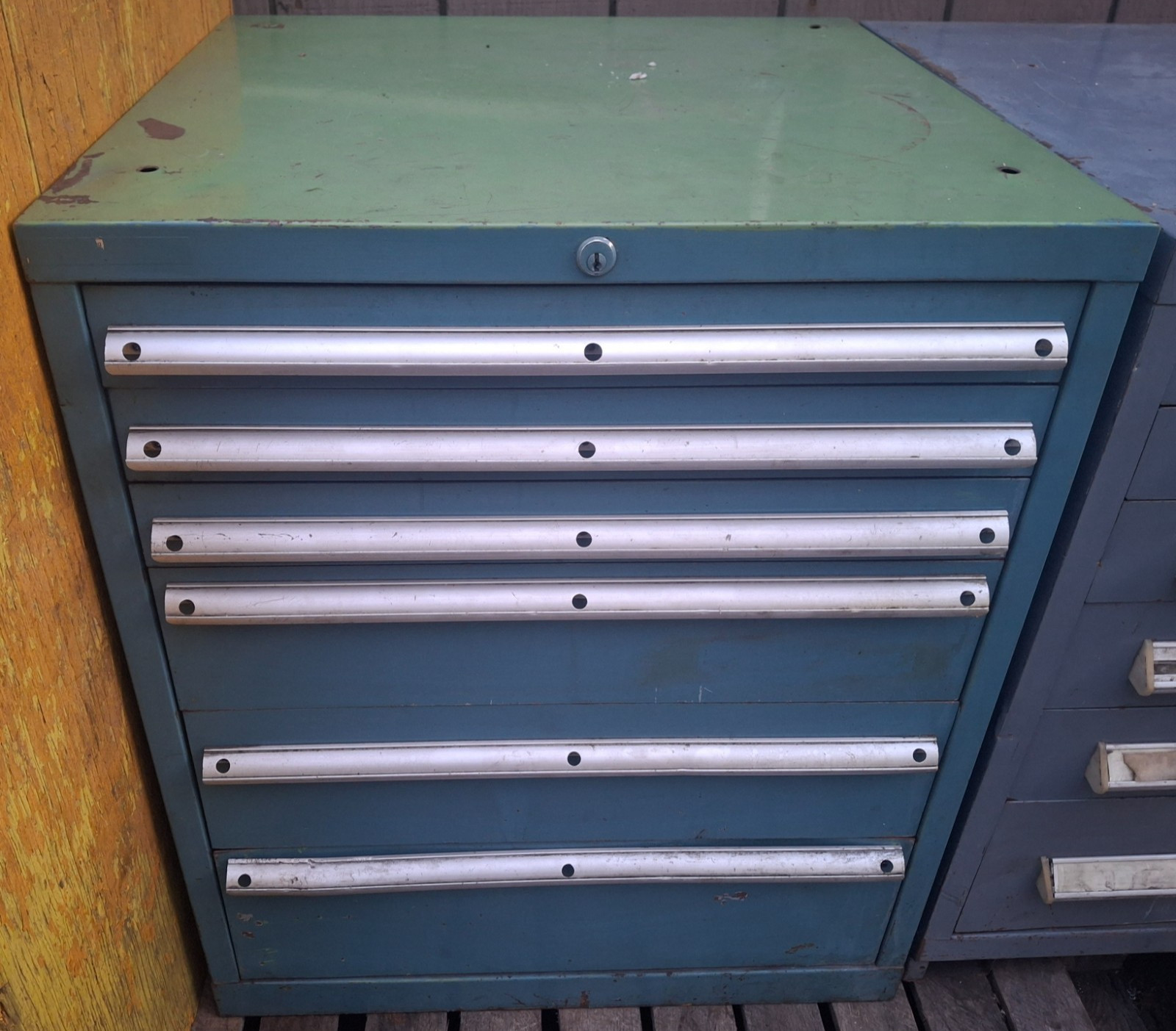 Heavy-Duty Industrial 6 Pull Drawer Green Cabinet Storage for Tools