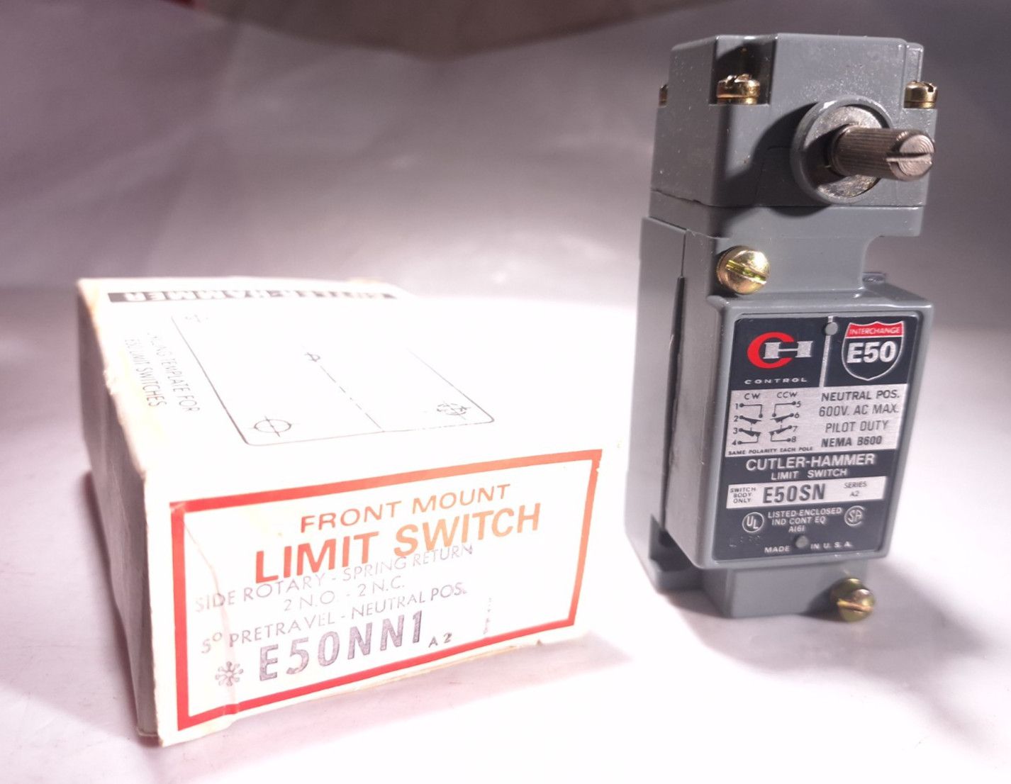 EATON E50NN1 HEAVY DUTY PLUG IN LIMIT SWITCH 2 NO – 2 NC 10A/240VAC