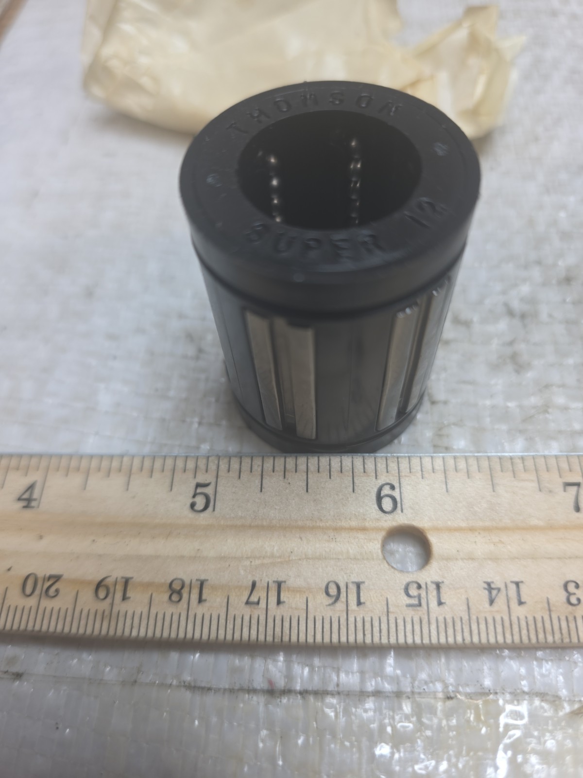 NEW IN BOX! THOMSON SUPER 12 BALL BUSHING LINEAR BEARING 10096A-12 NEW