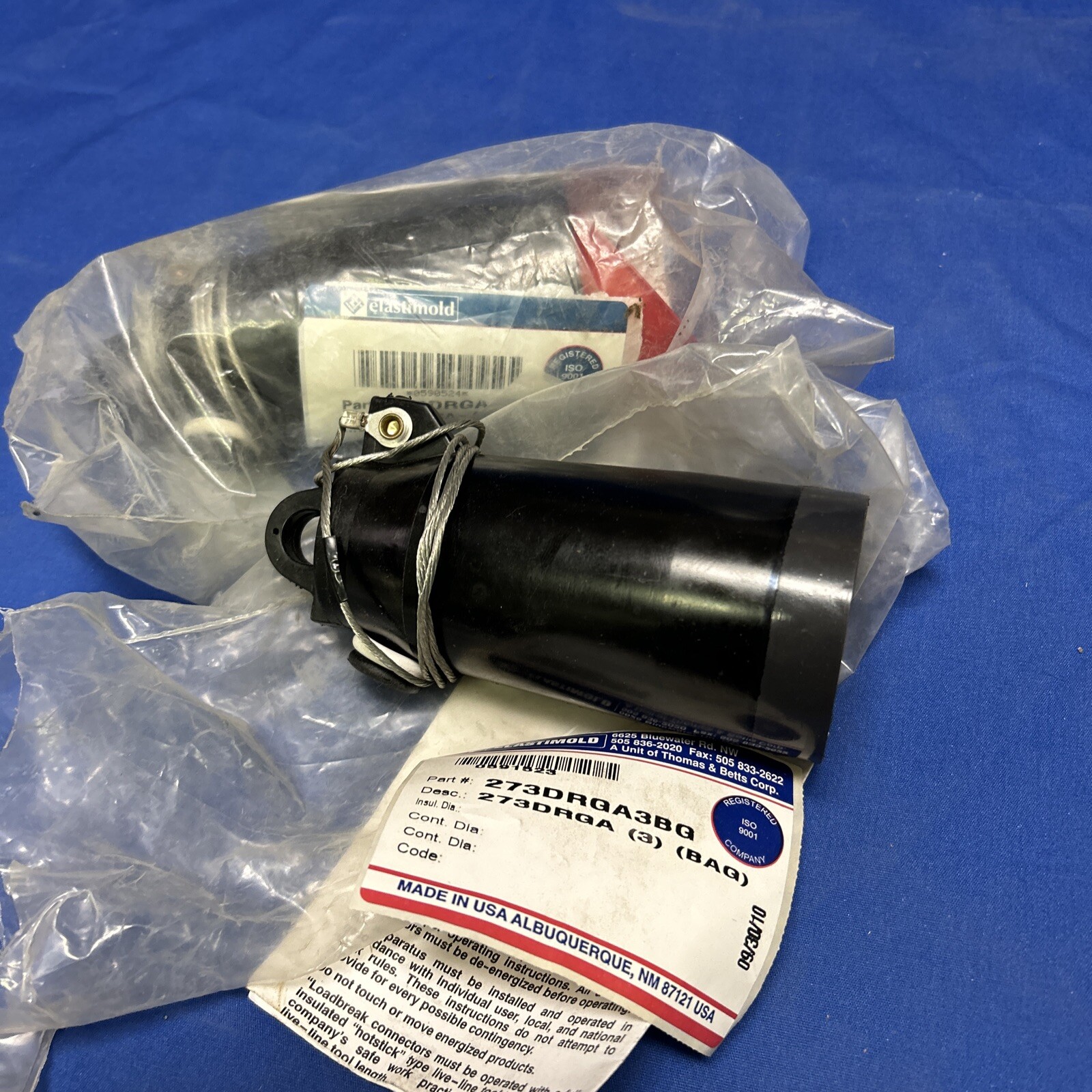 New set of 2 Thomas & Betts Elastimold 273DRGA3BG Insulated Gap W/GROUND LEAD
