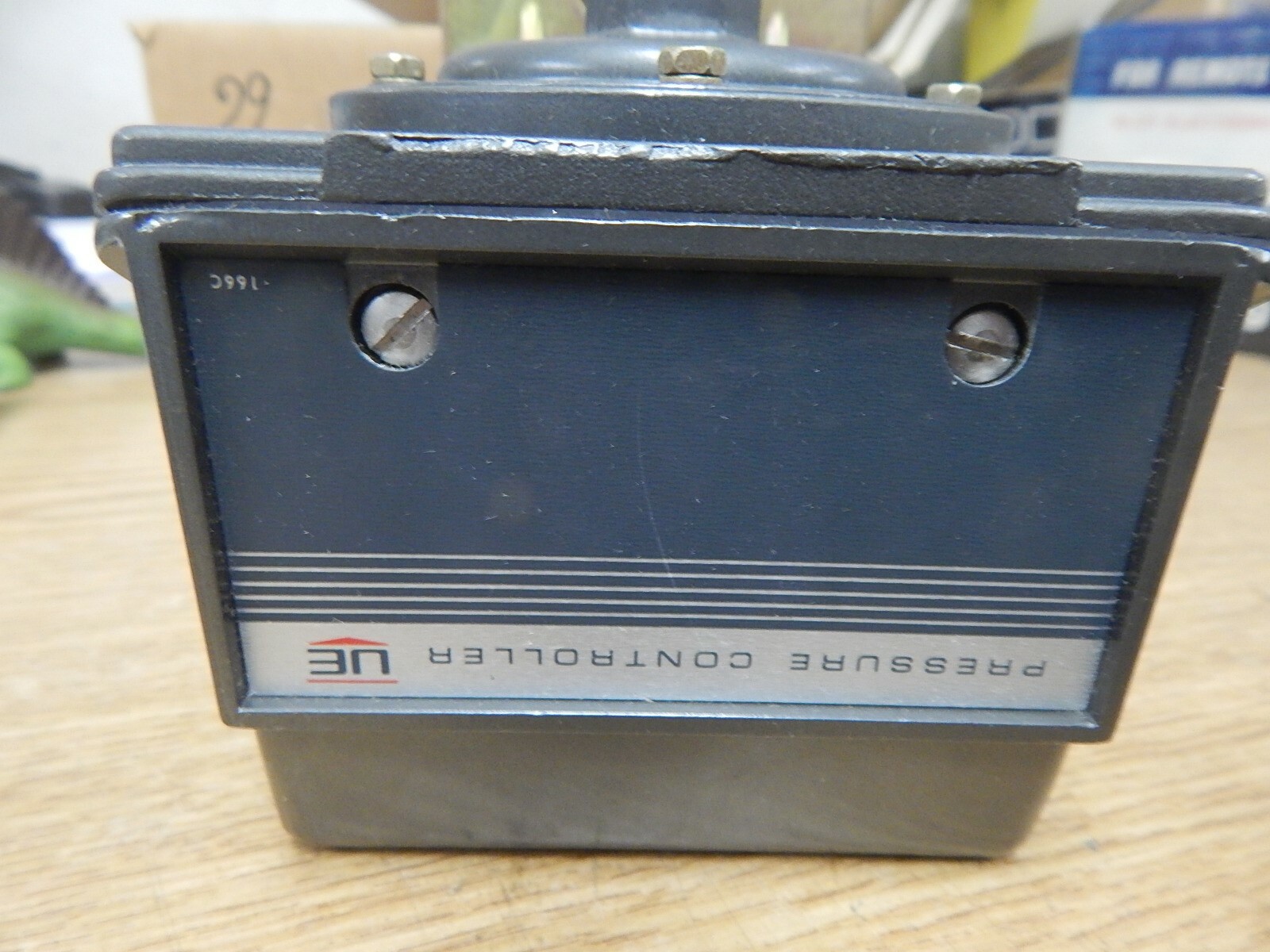 NEW United Electric Controls 8343 9574 451 UE Pressure Controller FREE SHIPPING*