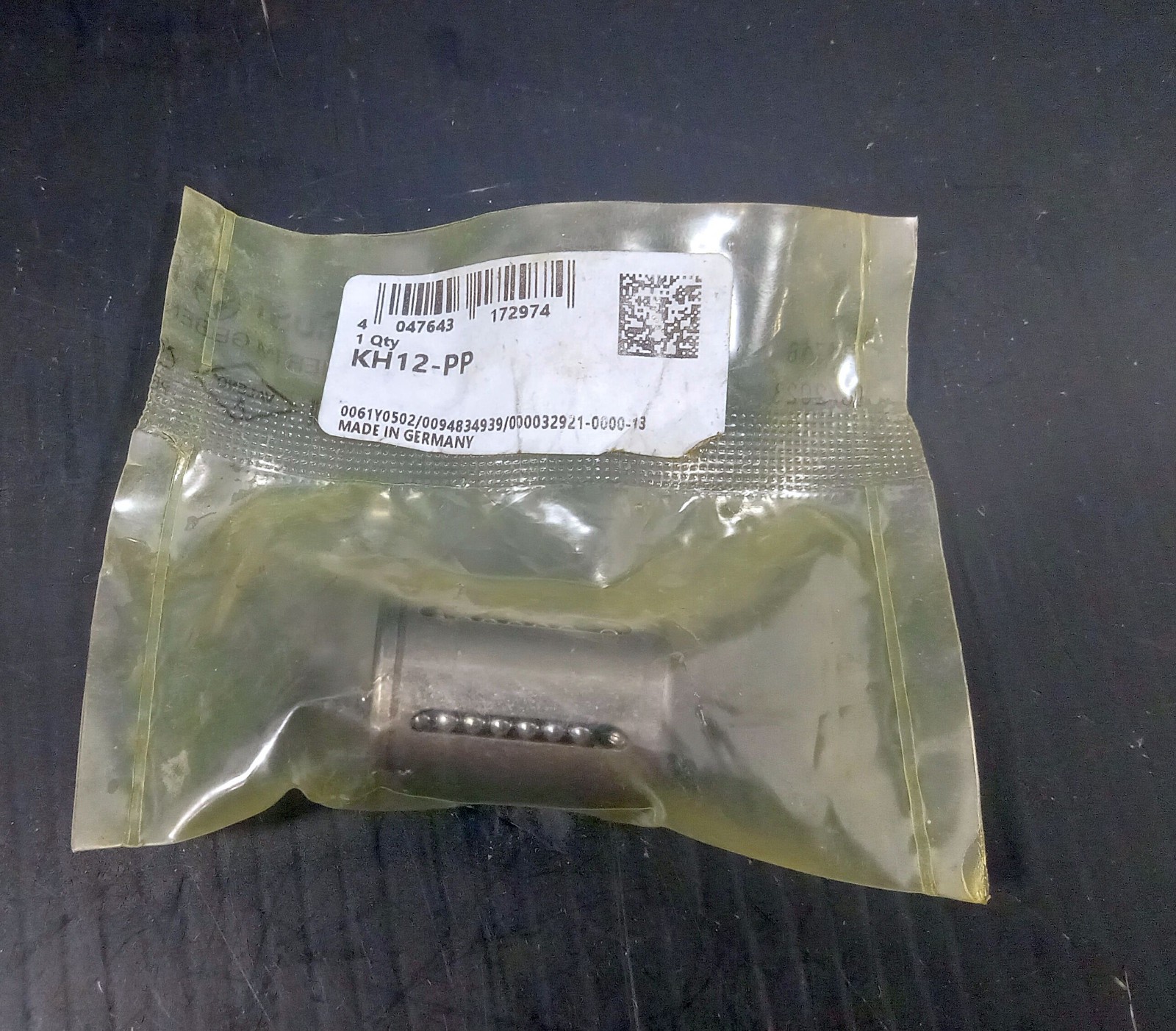 1 NEW INA KH12-PP CLOSED ROUND BALL BUSHING NNB ***MAKE OFFER***
