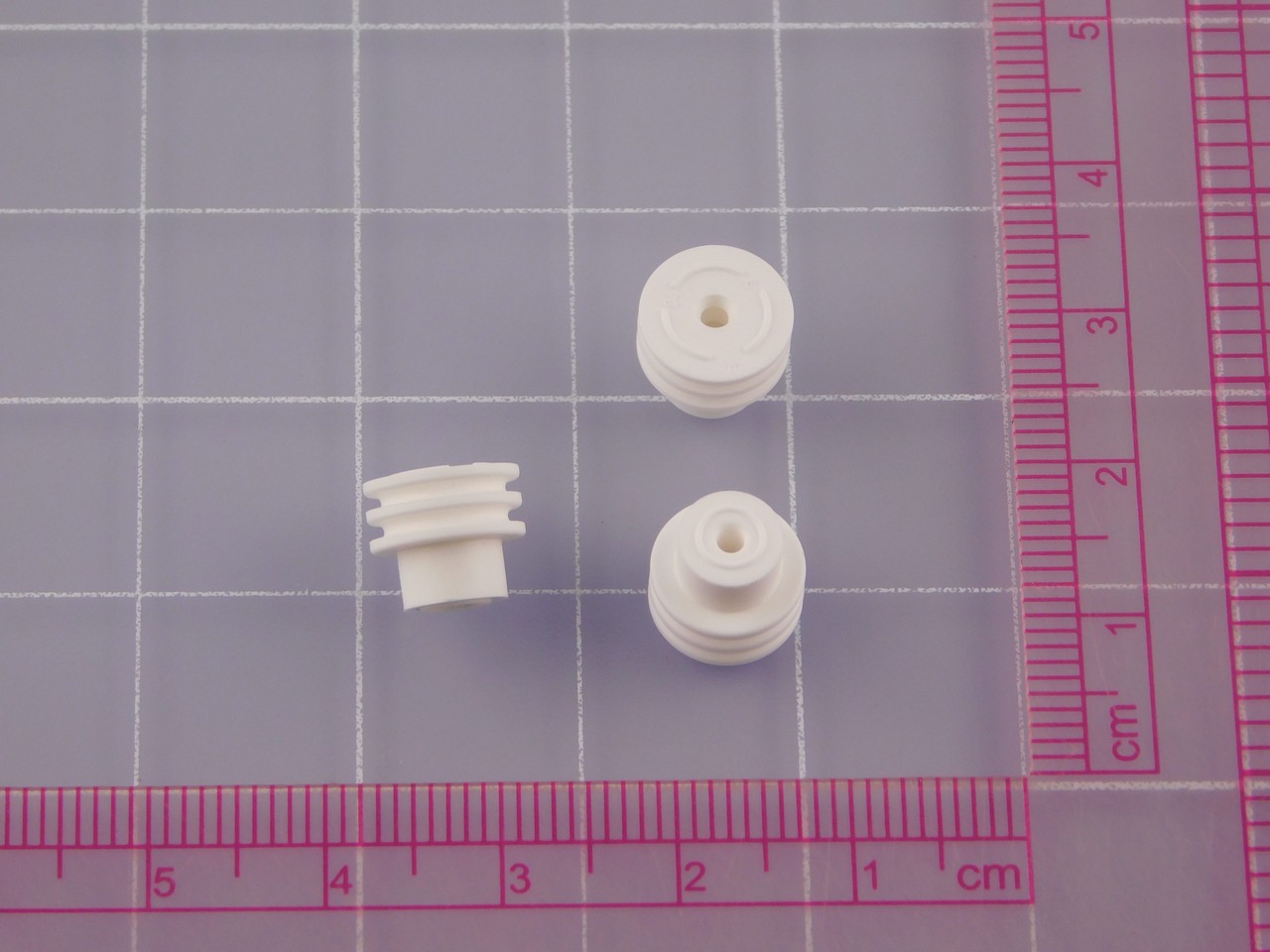 Lot of 1333 TE CONNECTIVITY 1394511-1 TE, WIRE SEAL WHITE 8.5 MM, ID2.7MM X11964