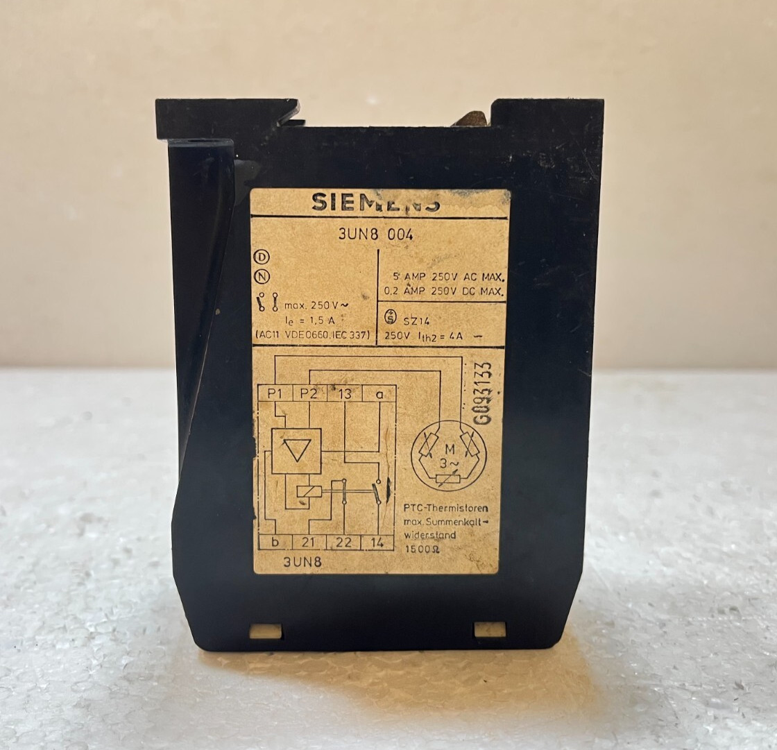 Siemens 3UN8 004 3 Pole Contactor Control Relay (FREE SHIPPING)