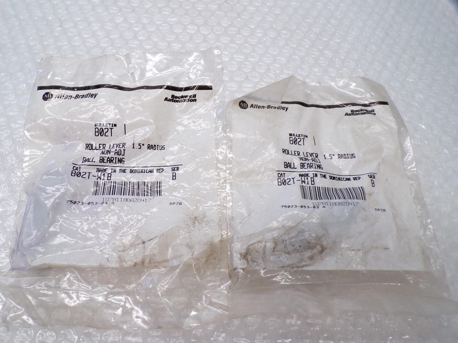 ALLEN BRADLEY 802T-W1B SER.B ROLLER LEVER LOT OF 2 NSMP