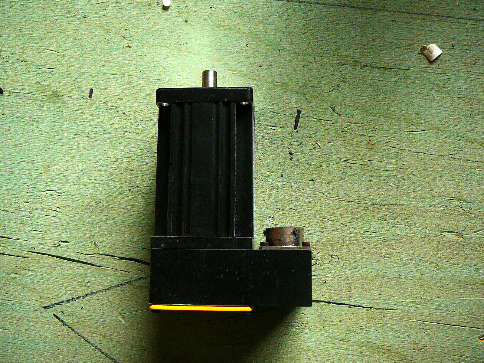 PARKER COMPUMOTOR BRUSHLESS SERVO MOTOR CM232AE-00219 340V 2.1A 92 0Z-IN
