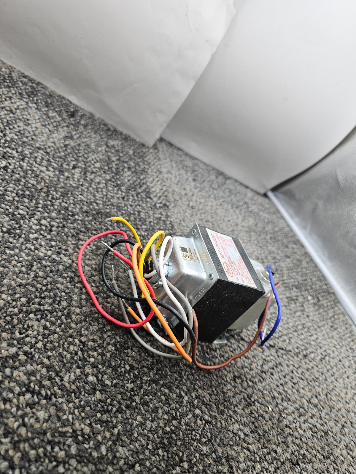 DWYER APT-100-5DB AC POWER TRANSFORMER, 120/208/240/277/480 VAC INPUT