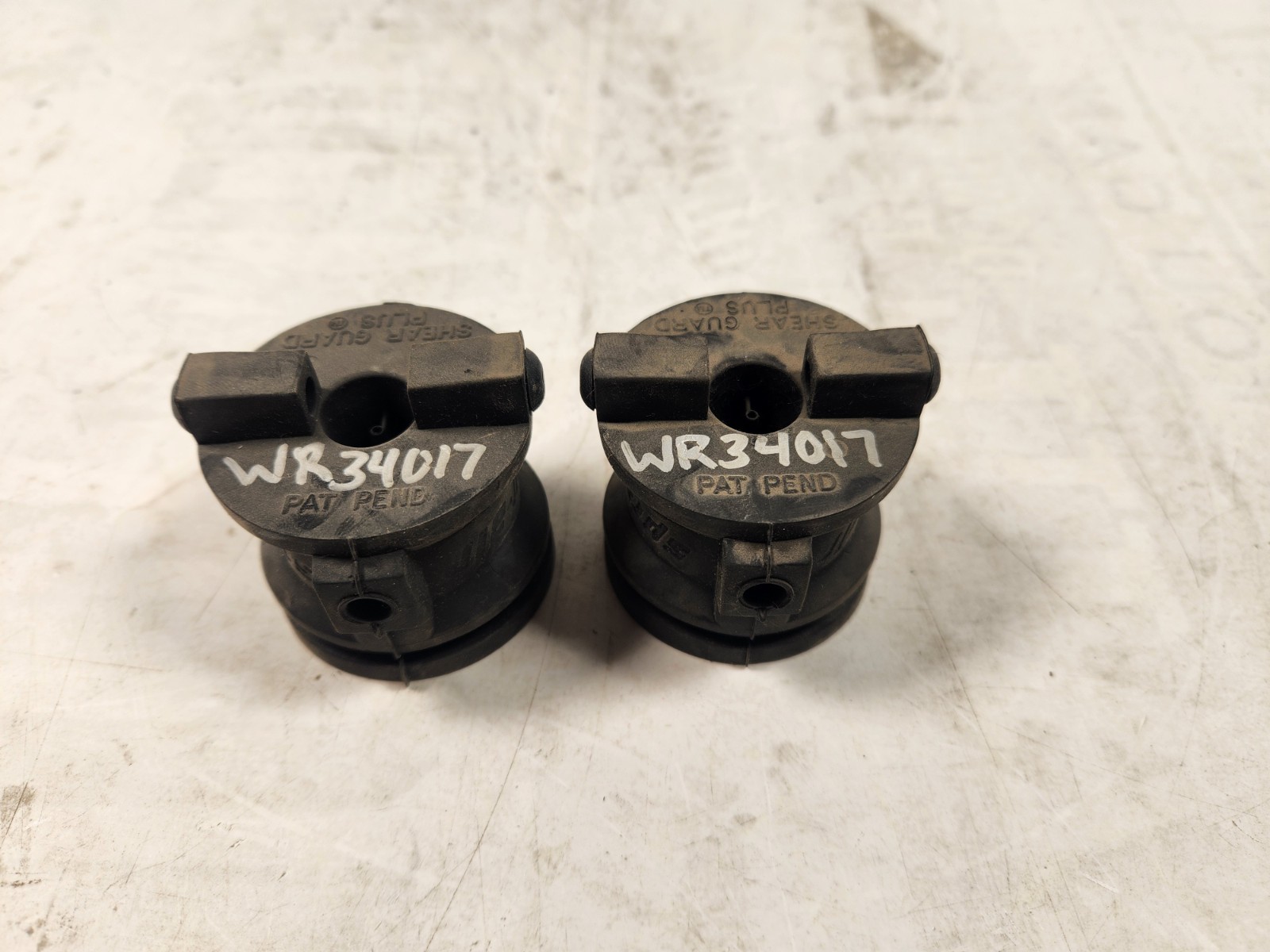(2) AGCO WR34017 SHEAR GUARD PLUS-FIBER BOOM 69750. 34017. Spray-Air