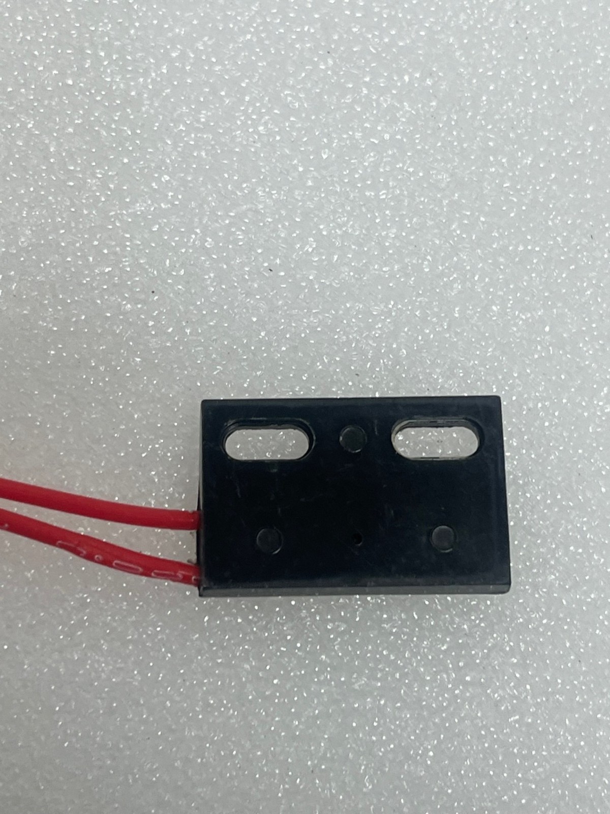New – Hamlin Proximity Sensor 59135-010 10W MAX, 120VAC – 0.5A