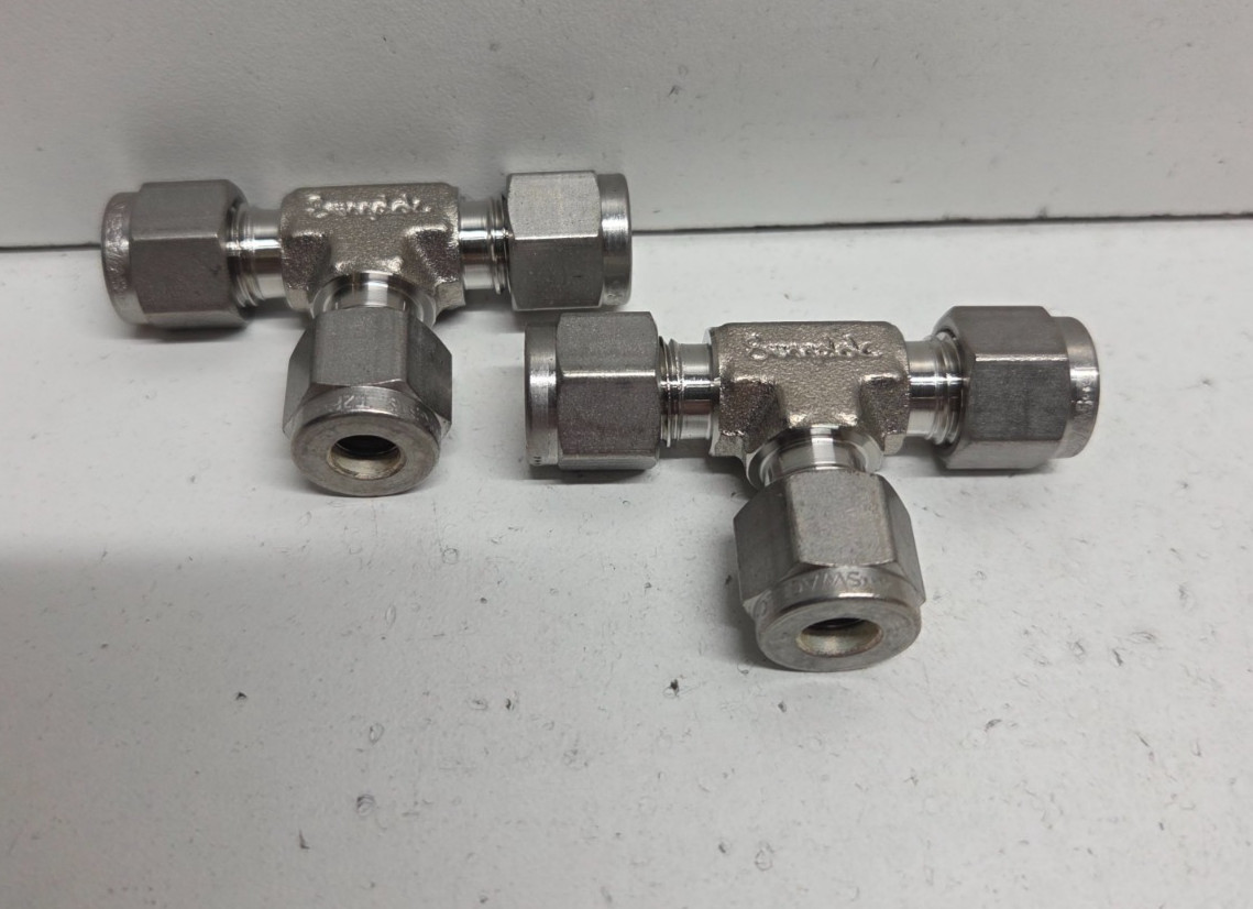 LOT OF 2 NEW NO BOX! SWAGELOK 1/4″ TUBE OD UNION TEES SS-400-3