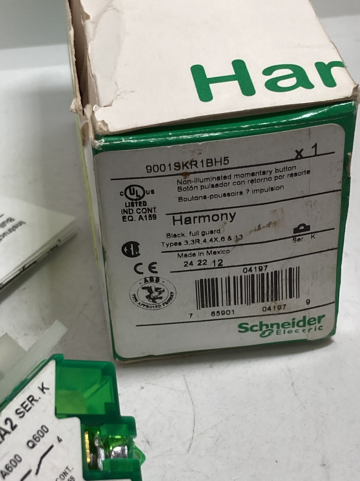 SCHNEIDER 9001SKR1BH5 PUSHBUTTON BLACK MOMENTARY NO CONTACT NIB