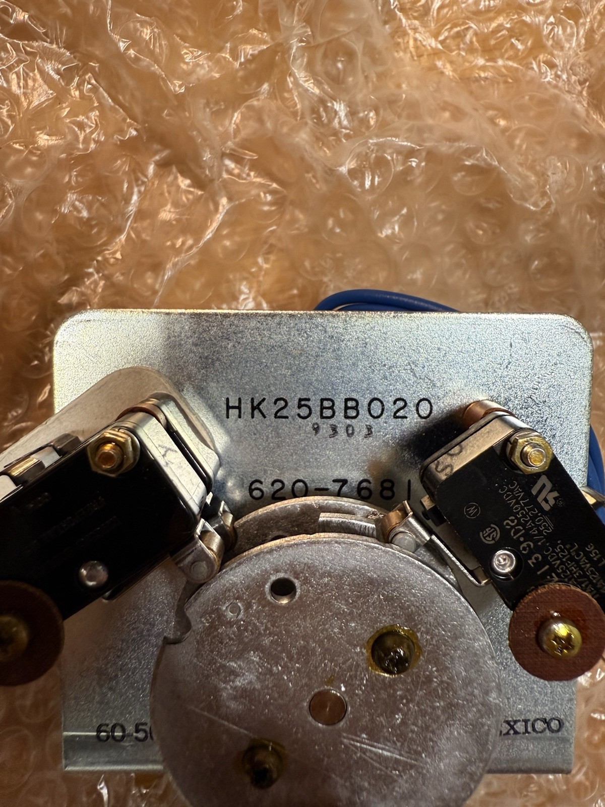 BRAND NEW CARRIER HK25BB020 HVAC TIMER 110V 60HZ